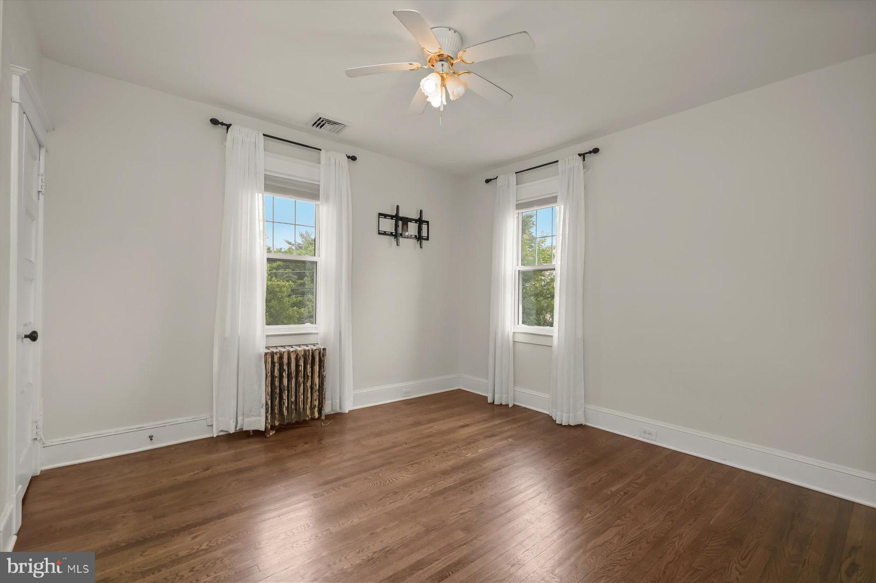 LAKE EVESHAM - Residential