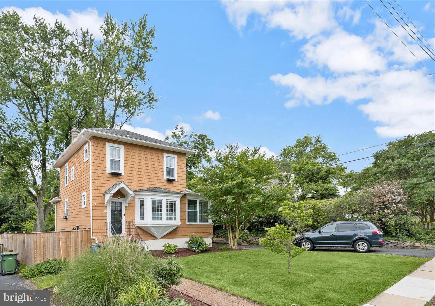 LAKE EVESHAM - Residential