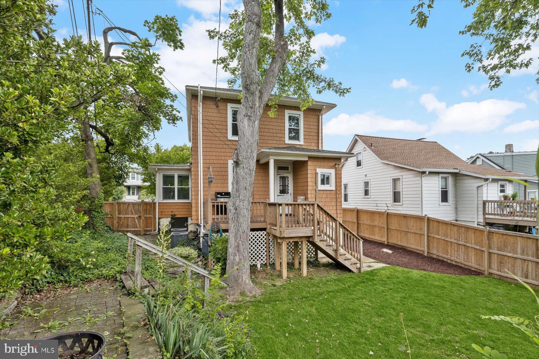 LAKE EVESHAM - Residential