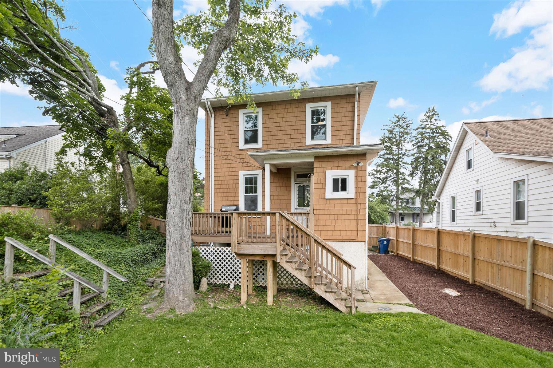 LAKE EVESHAM - Residential