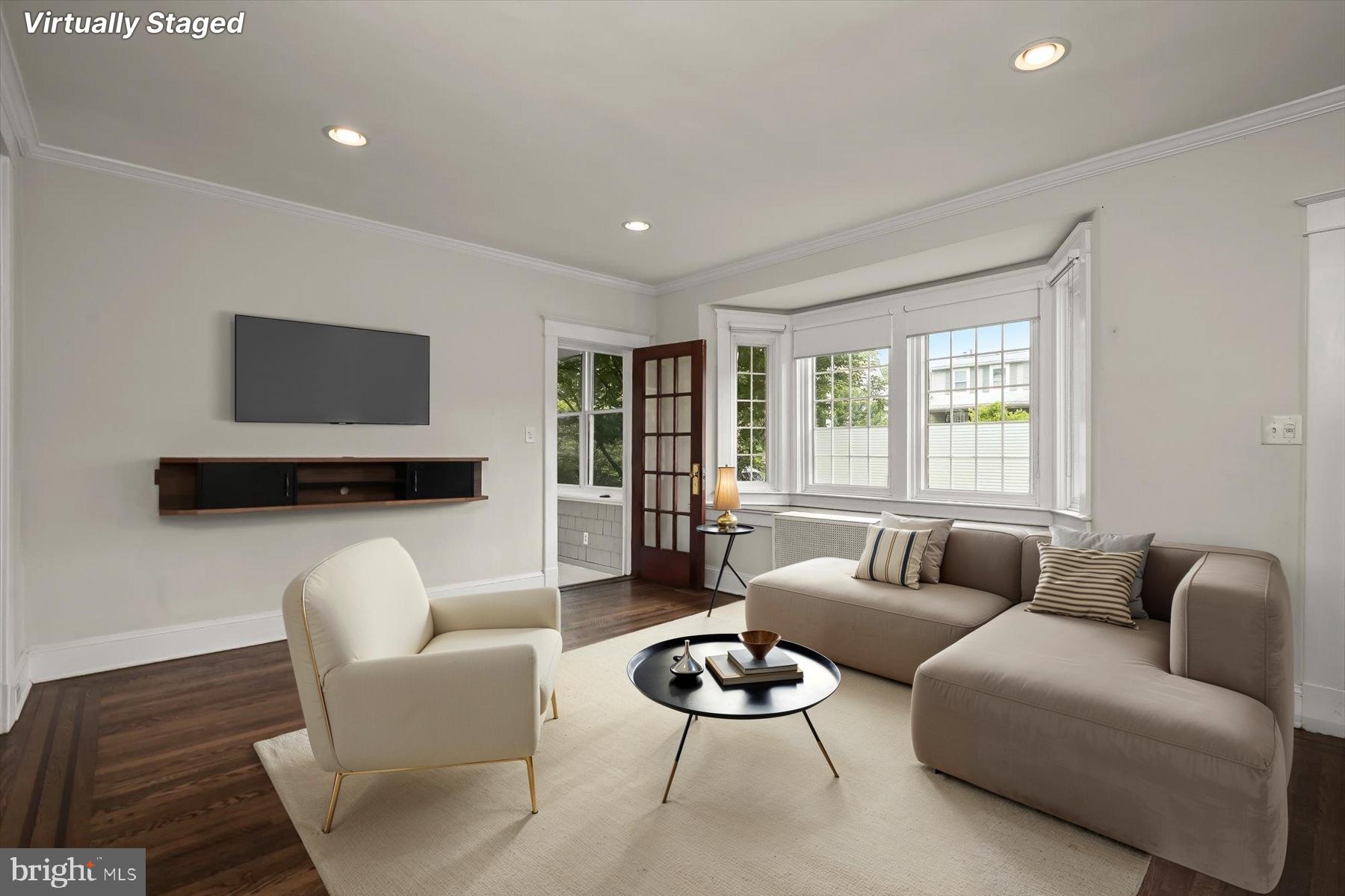 LAKE EVESHAM - Residential