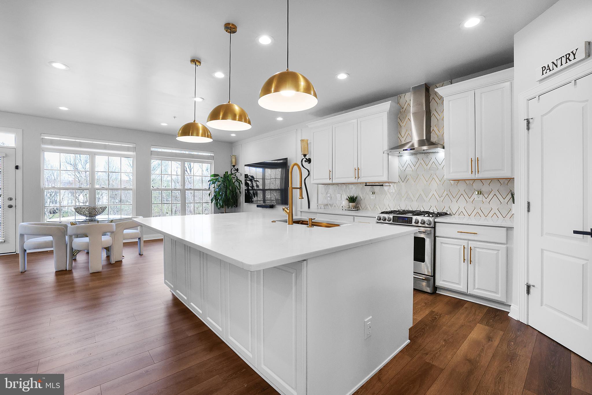 EMERSON - Residential