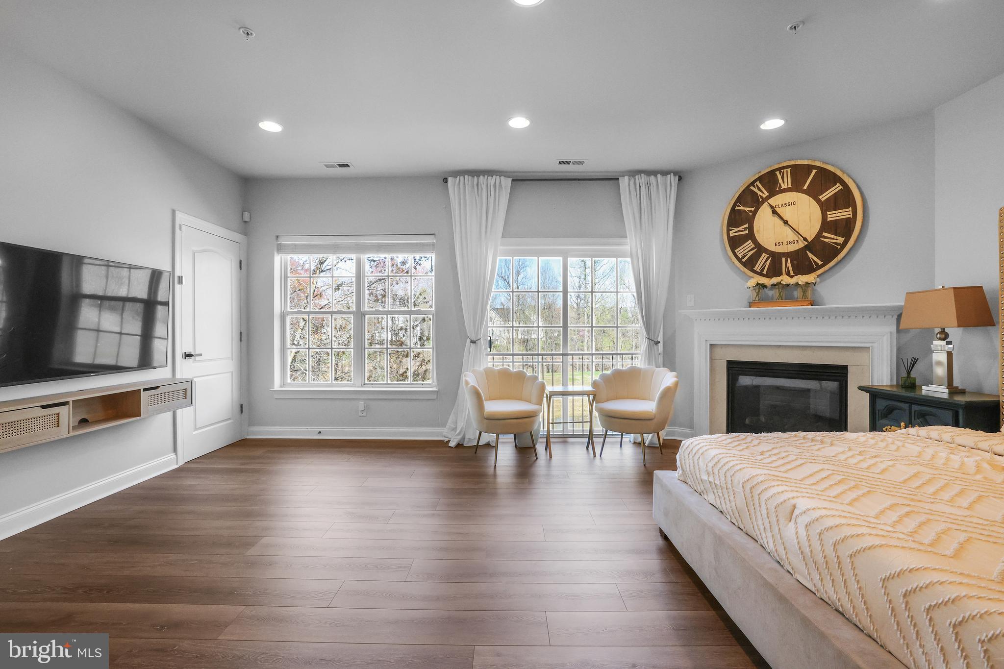 EMERSON - Residential