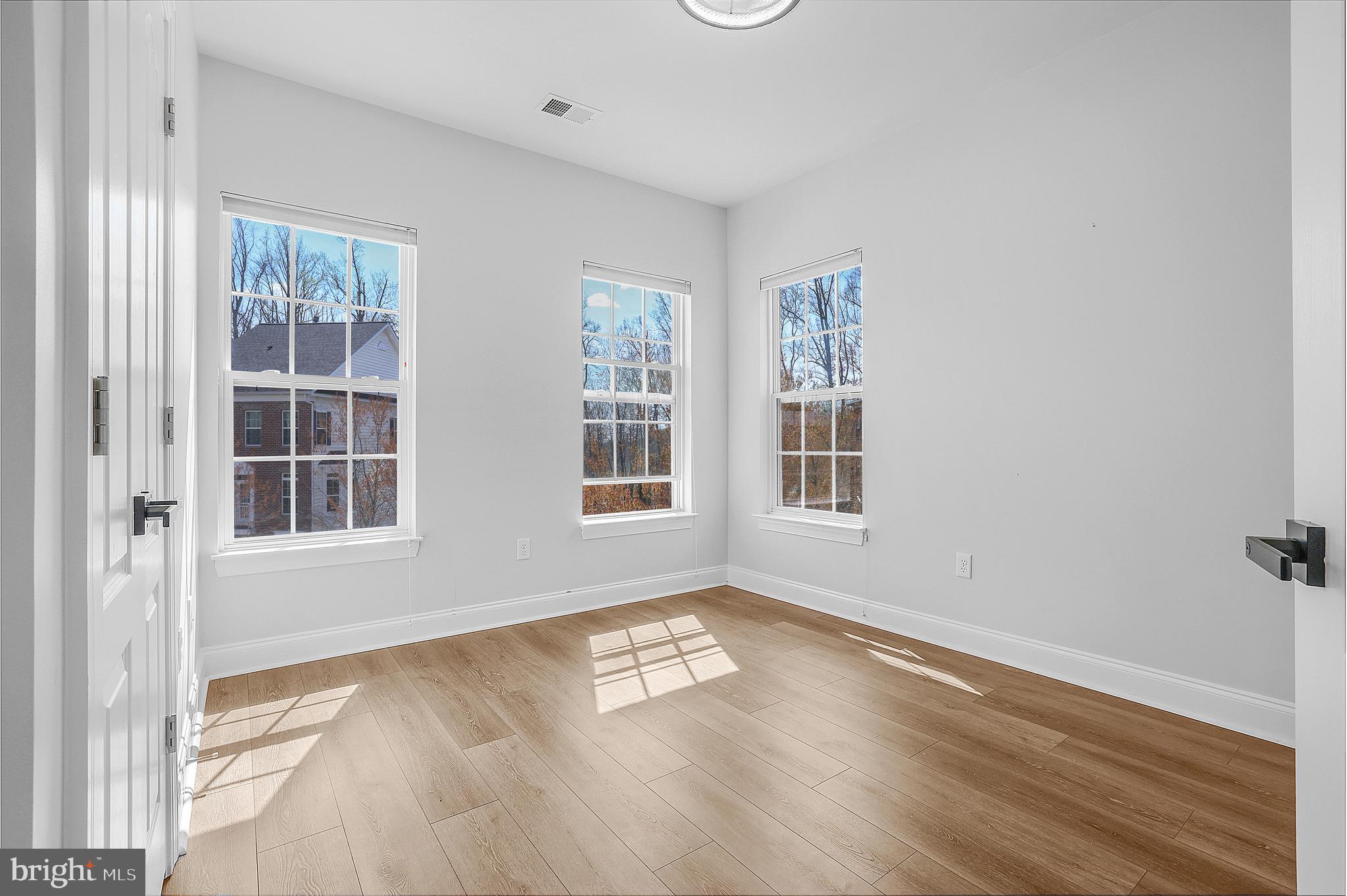 EMERSON - Residential