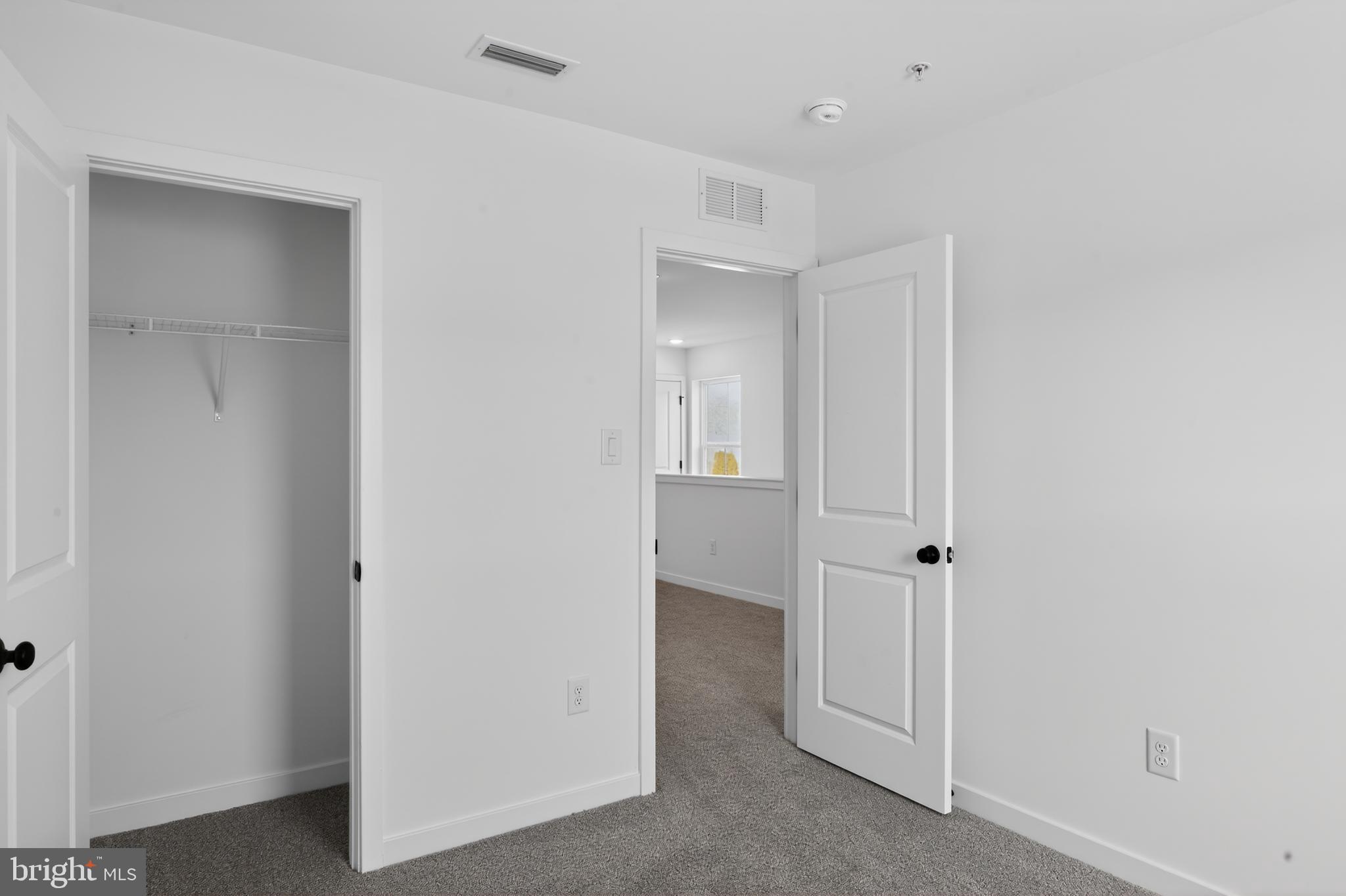 NORTH POINTE COMMONS - Residential