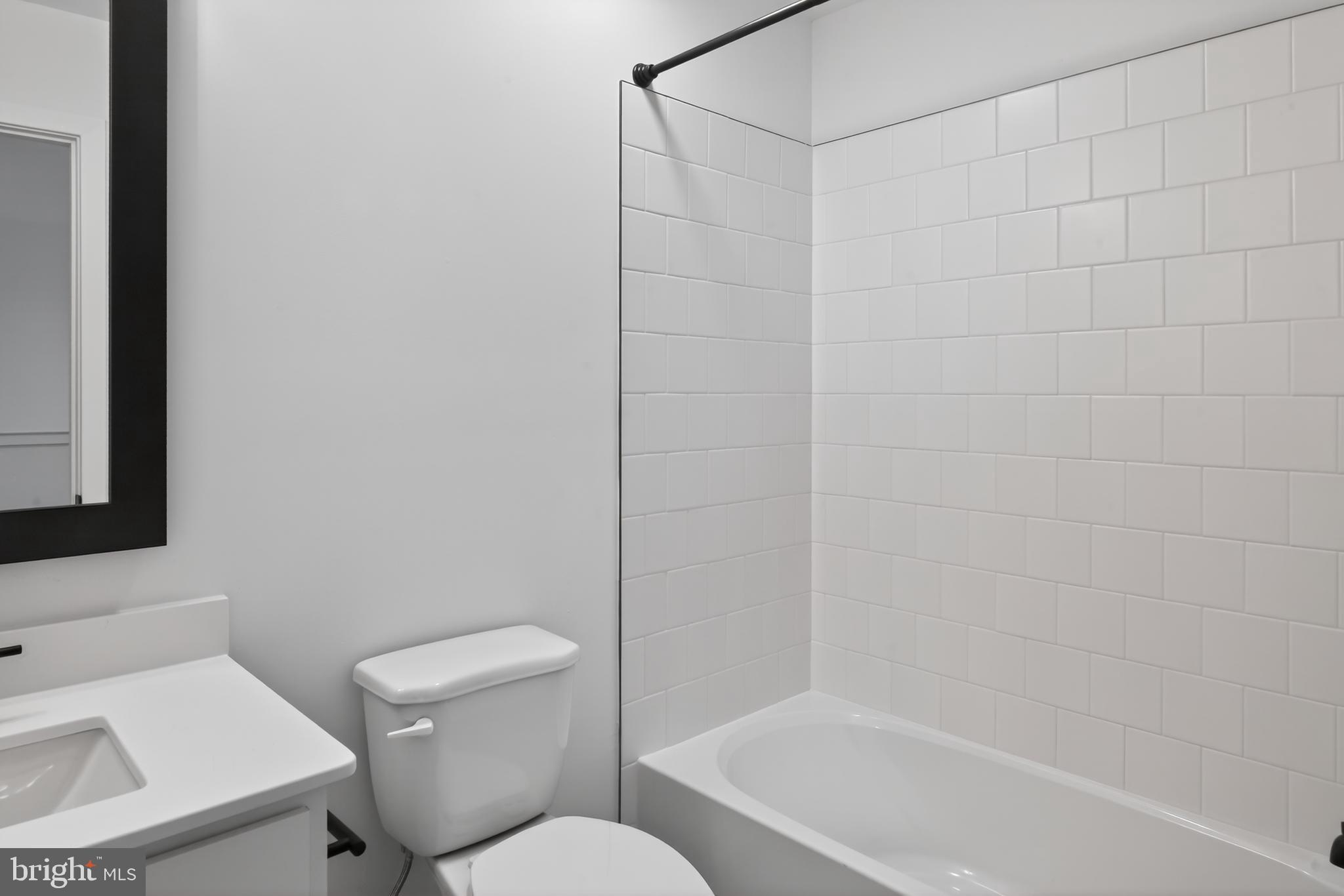 NORTH POINTE COMMONS - Residential