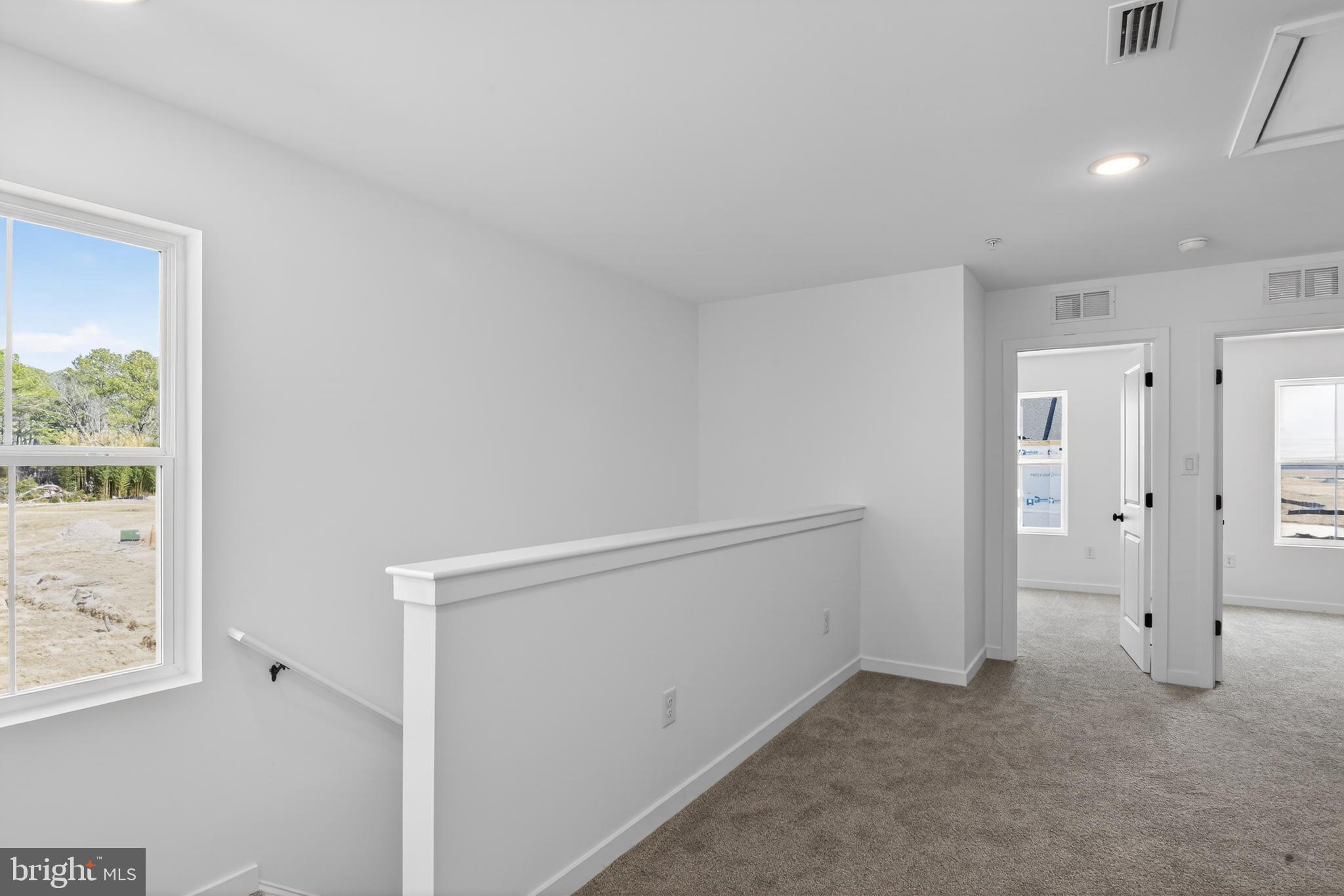 NORTH POINTE COMMONS - Residential