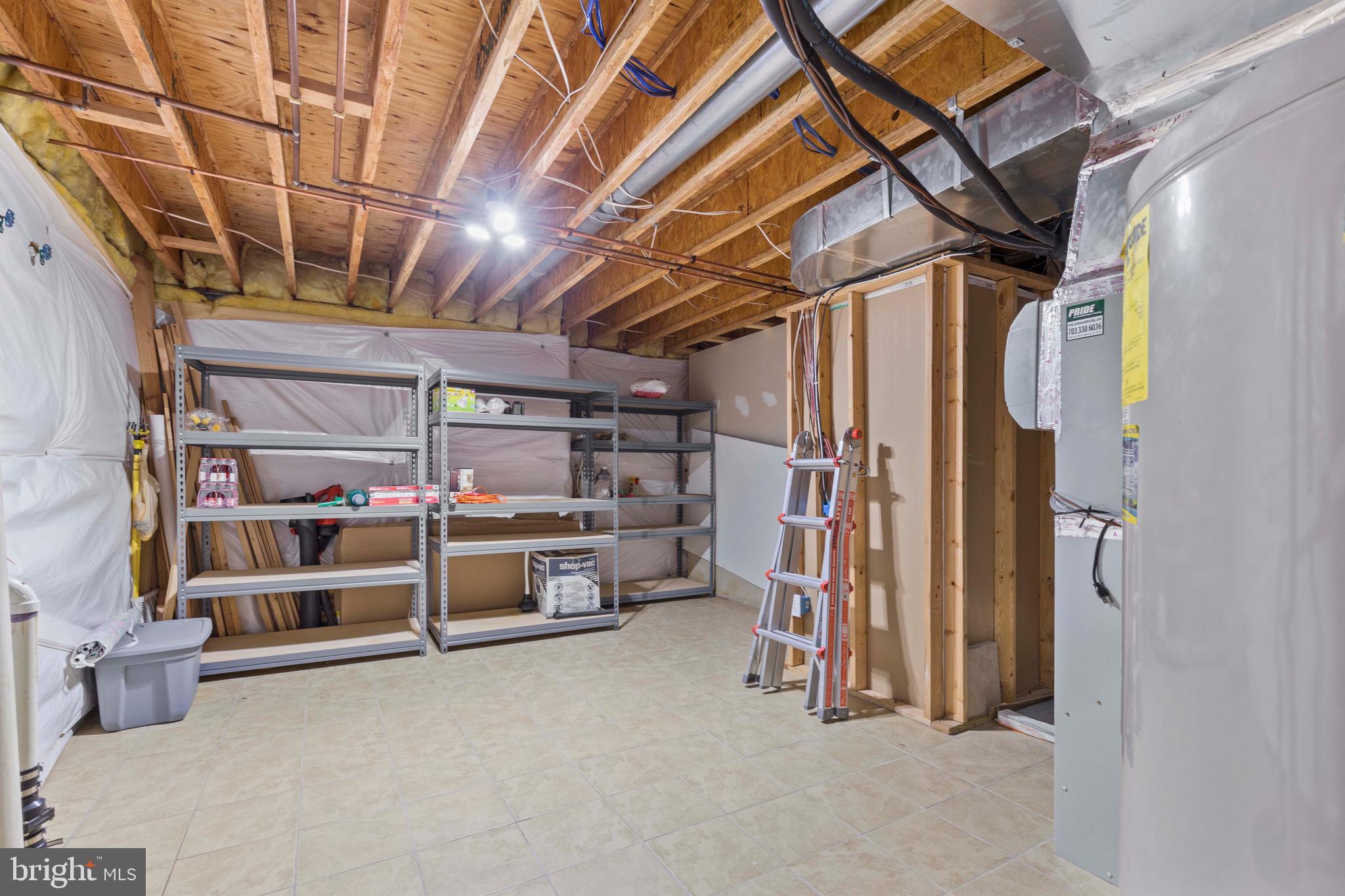 HIGHLAND OAKS - Residential Lease