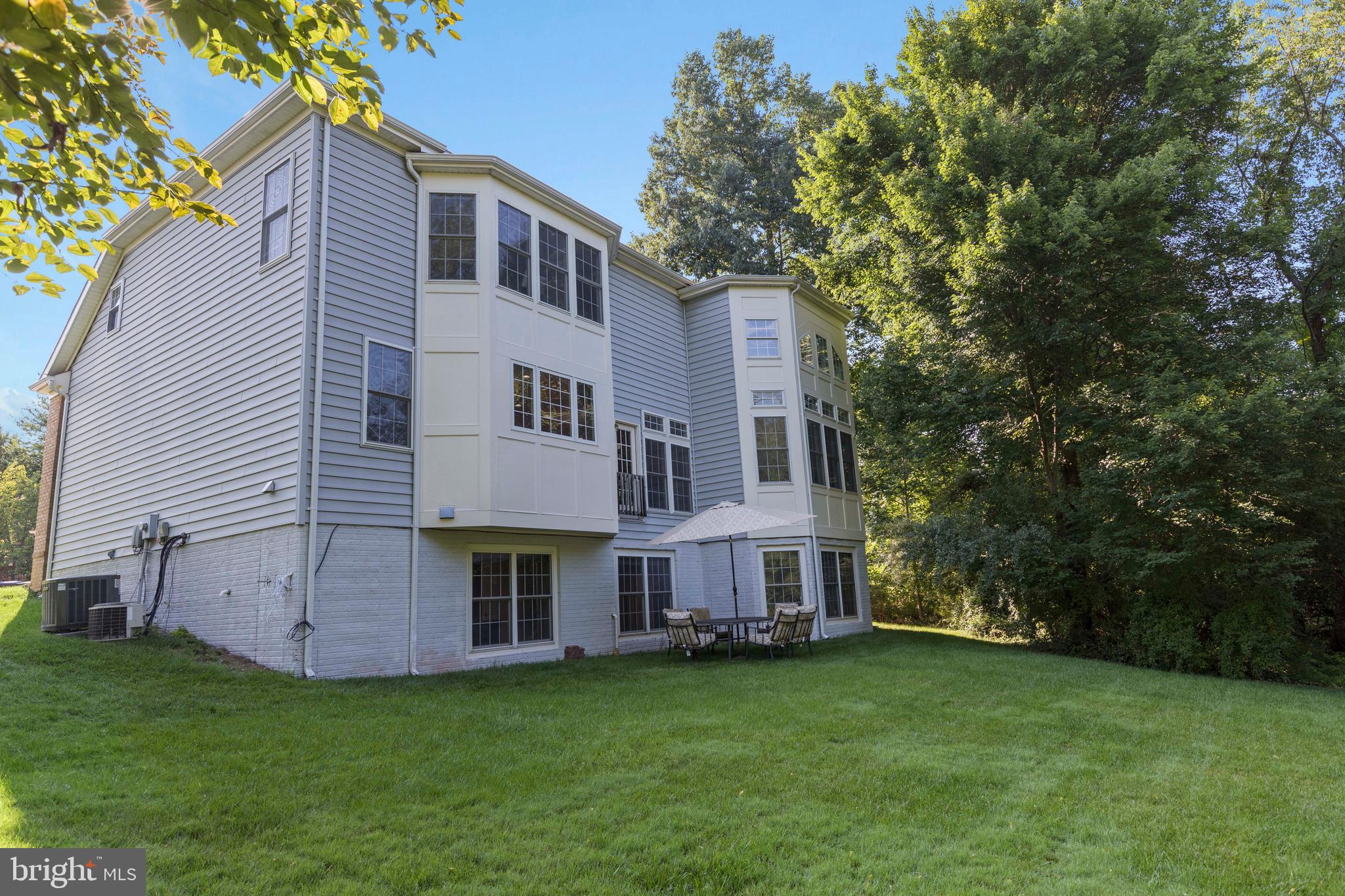 HIGHLAND OAKS - Residential Lease