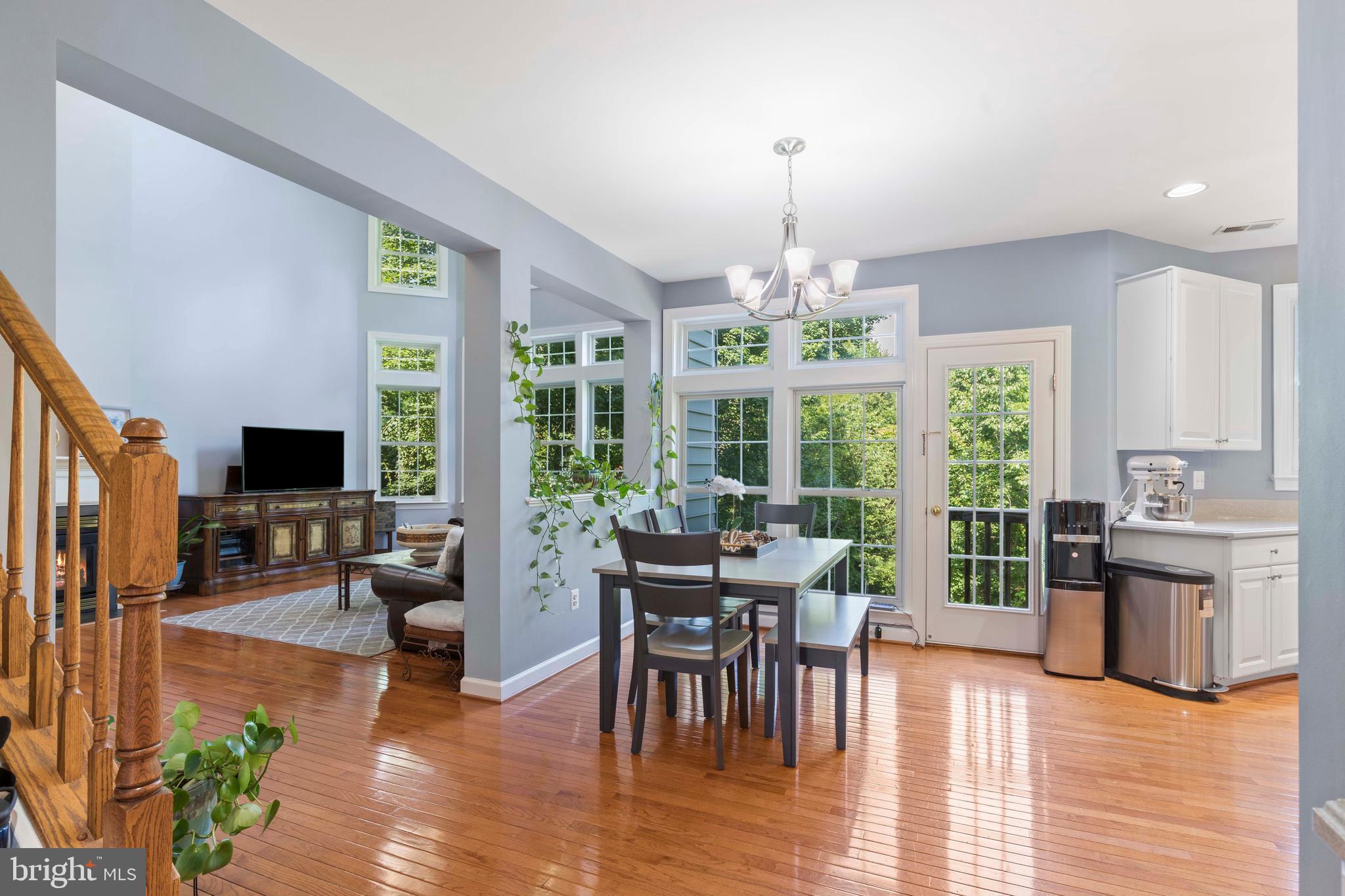 HIGHLAND OAKS - Residential Lease