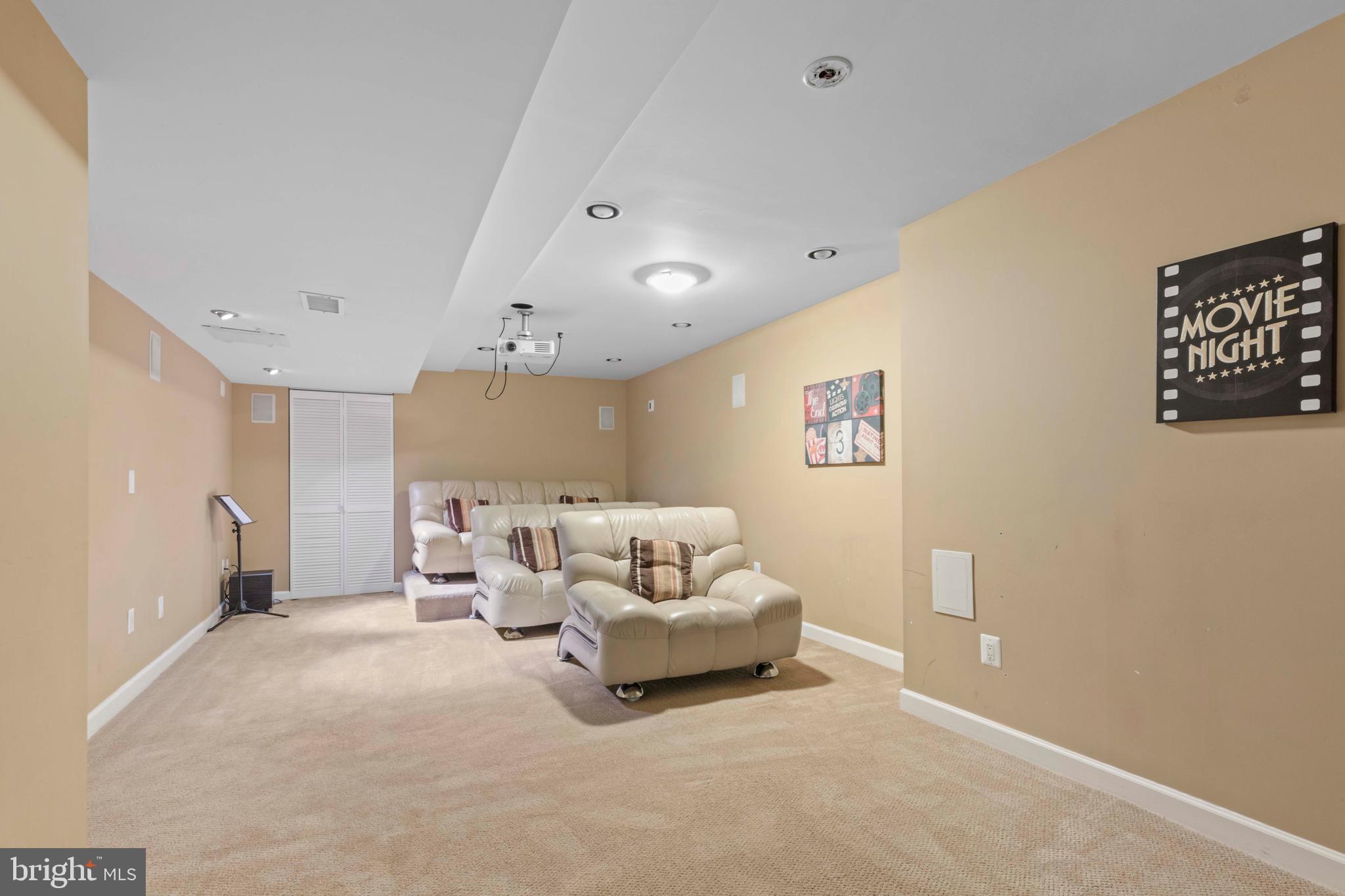 HIGHLAND OAKS - Residential Lease