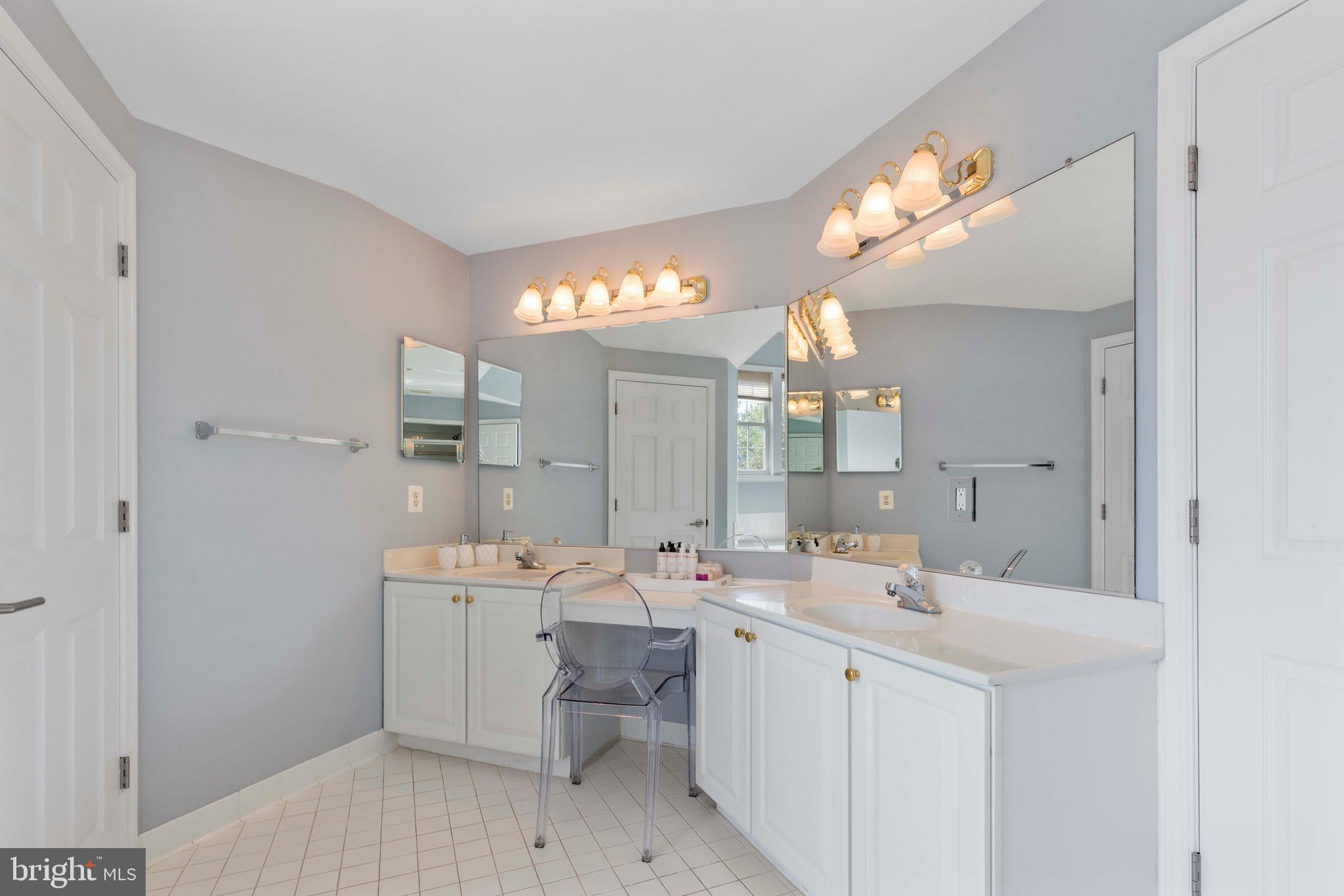 HIGHLAND OAKS - Residential Lease