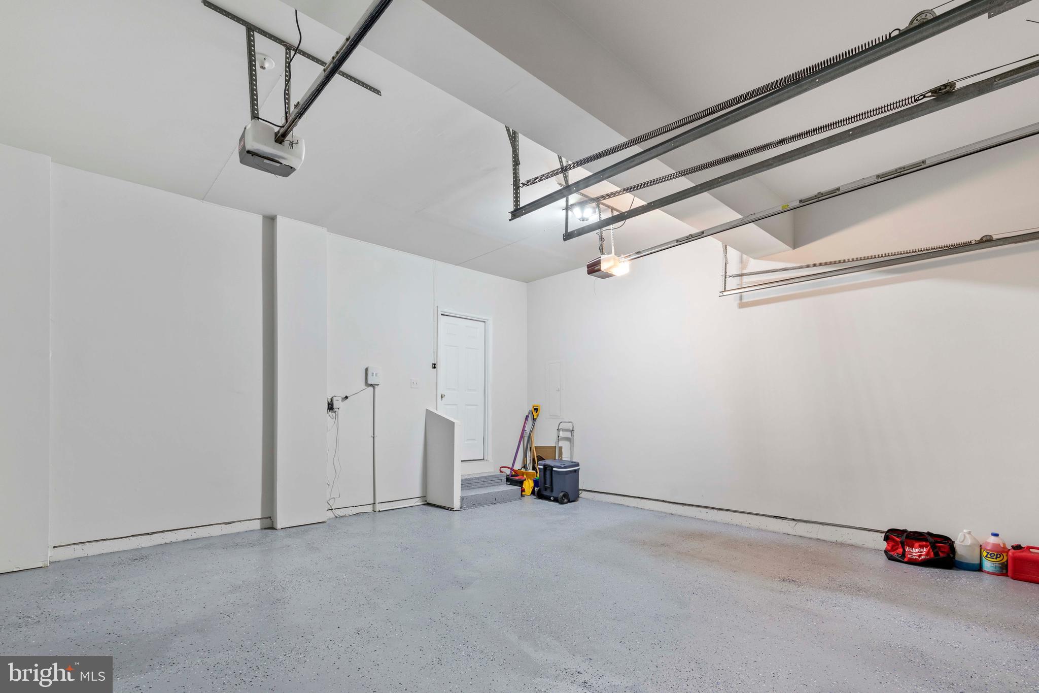 HIGHLAND OAKS - Residential Lease