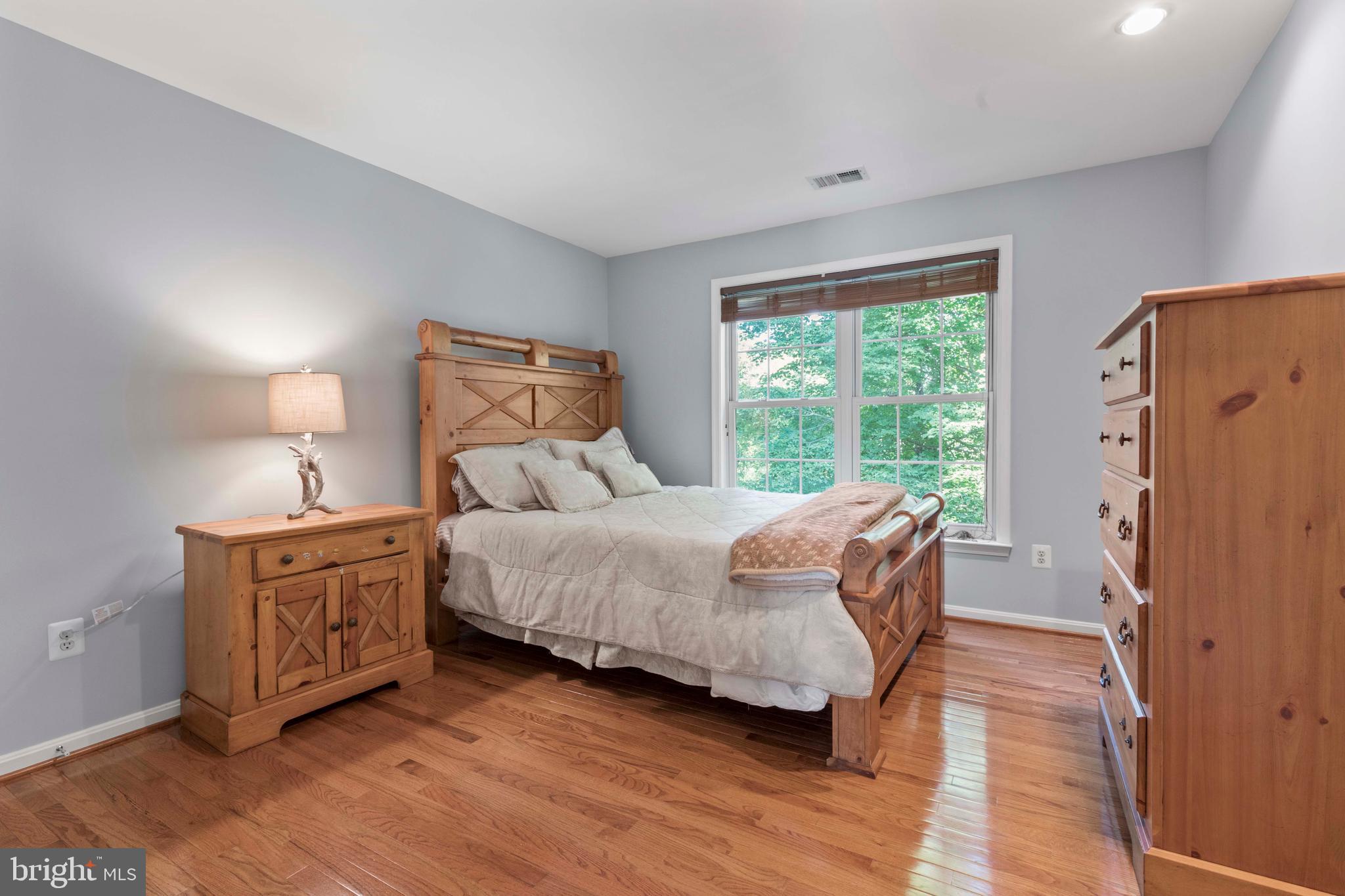 HIGHLAND OAKS - Residential Lease