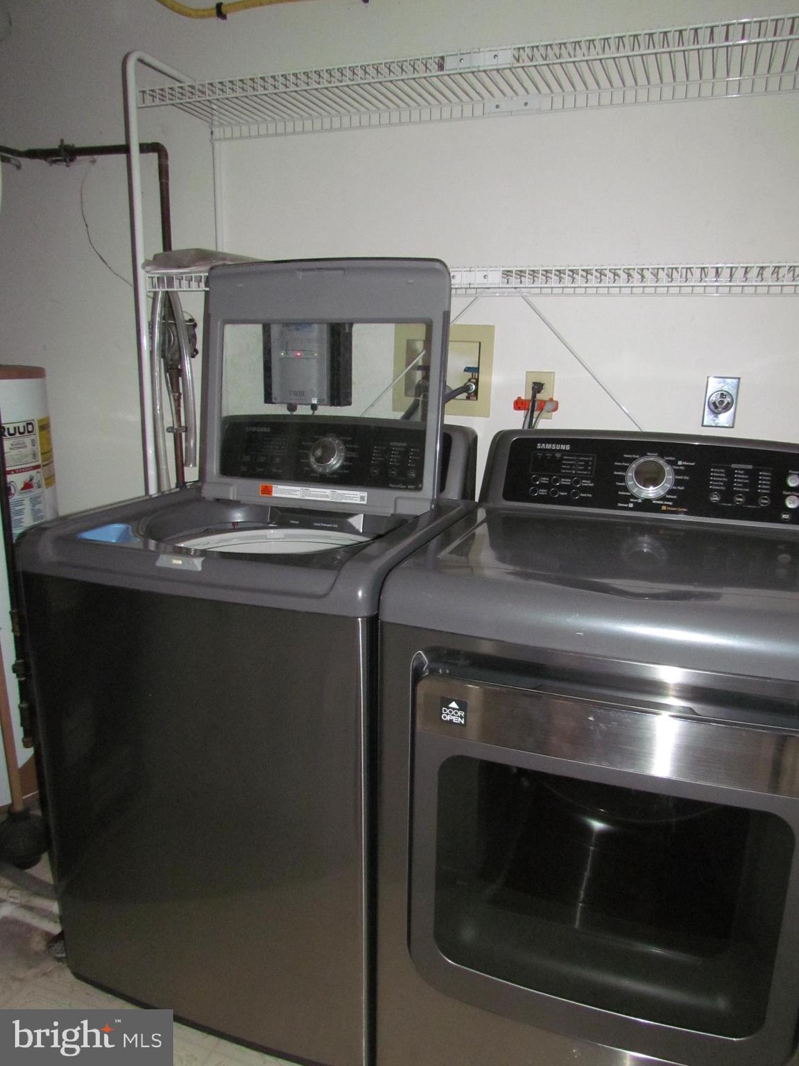 SPRING RIDGE - Residential