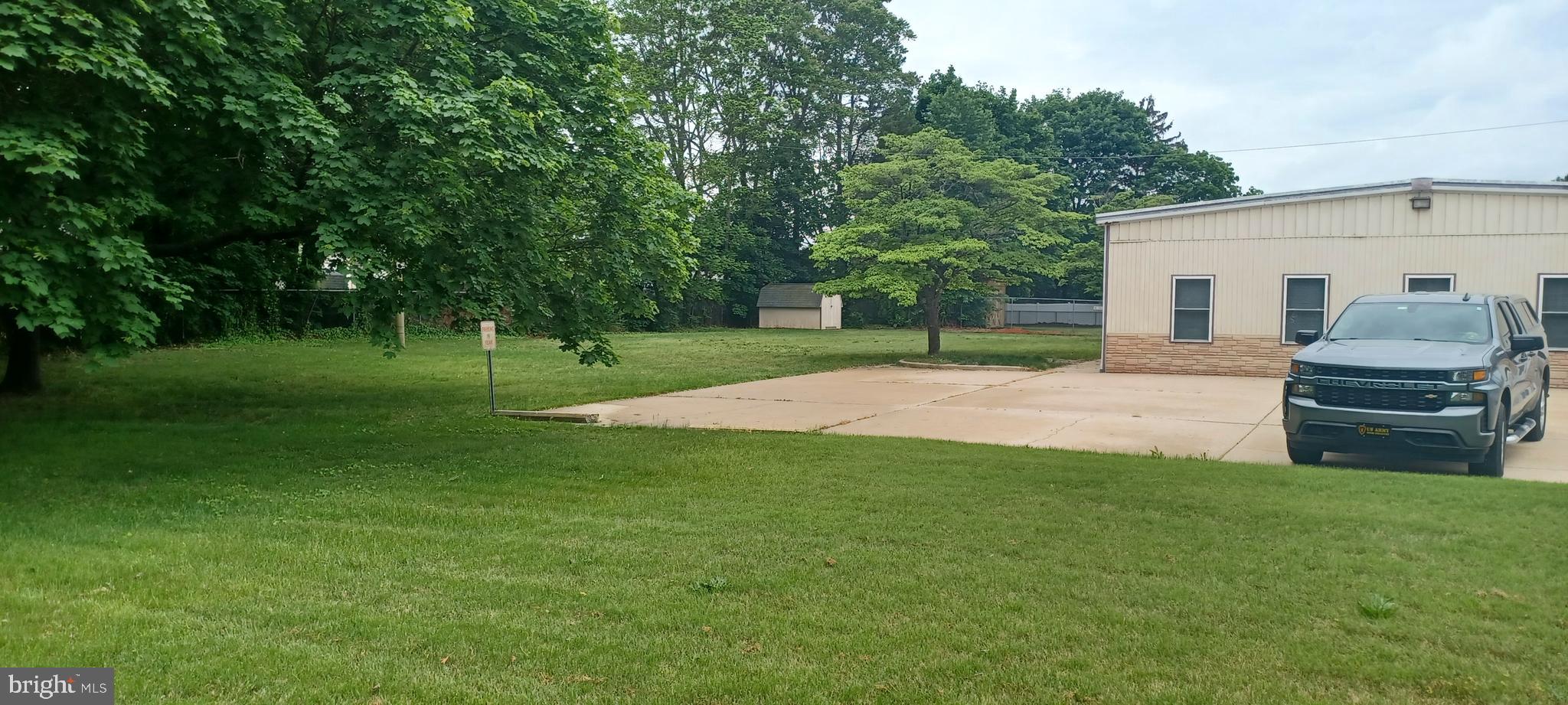 105 W ATLANTIC AVENUE