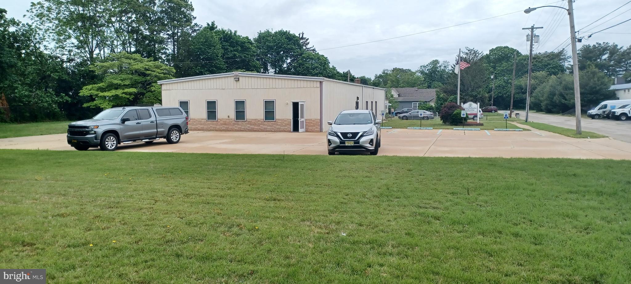 105 W ATLANTIC AVENUE