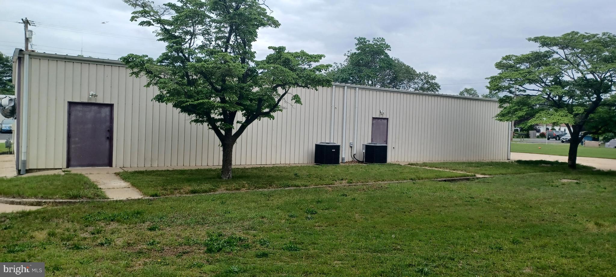 105 W ATLANTIC AVENUE