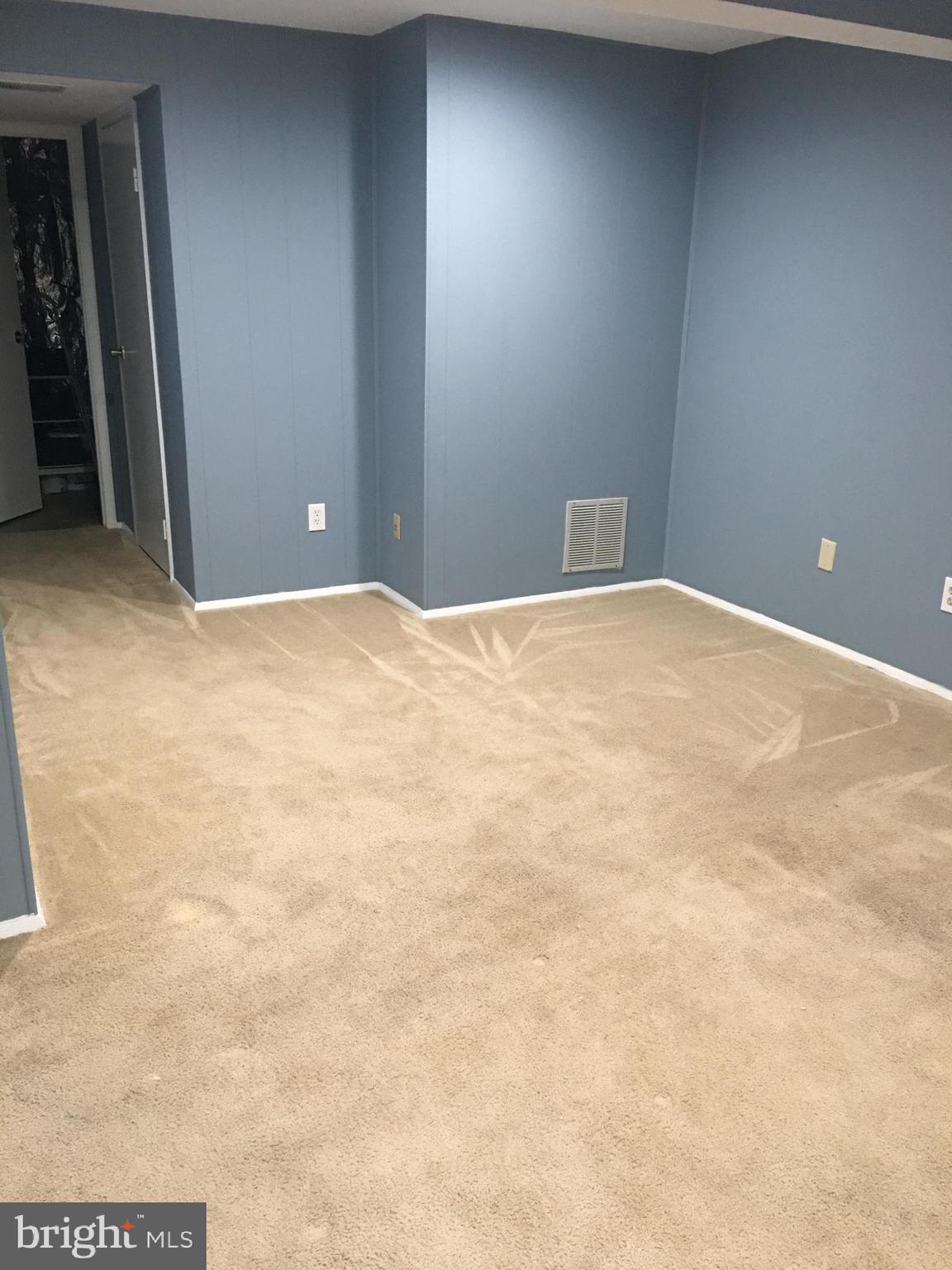 NEWINGTON FOREST - Residential Lease