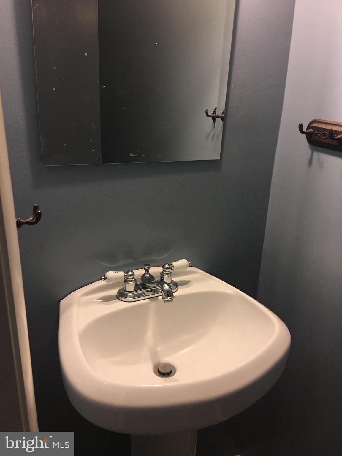 NEWINGTON FOREST - Residential Lease