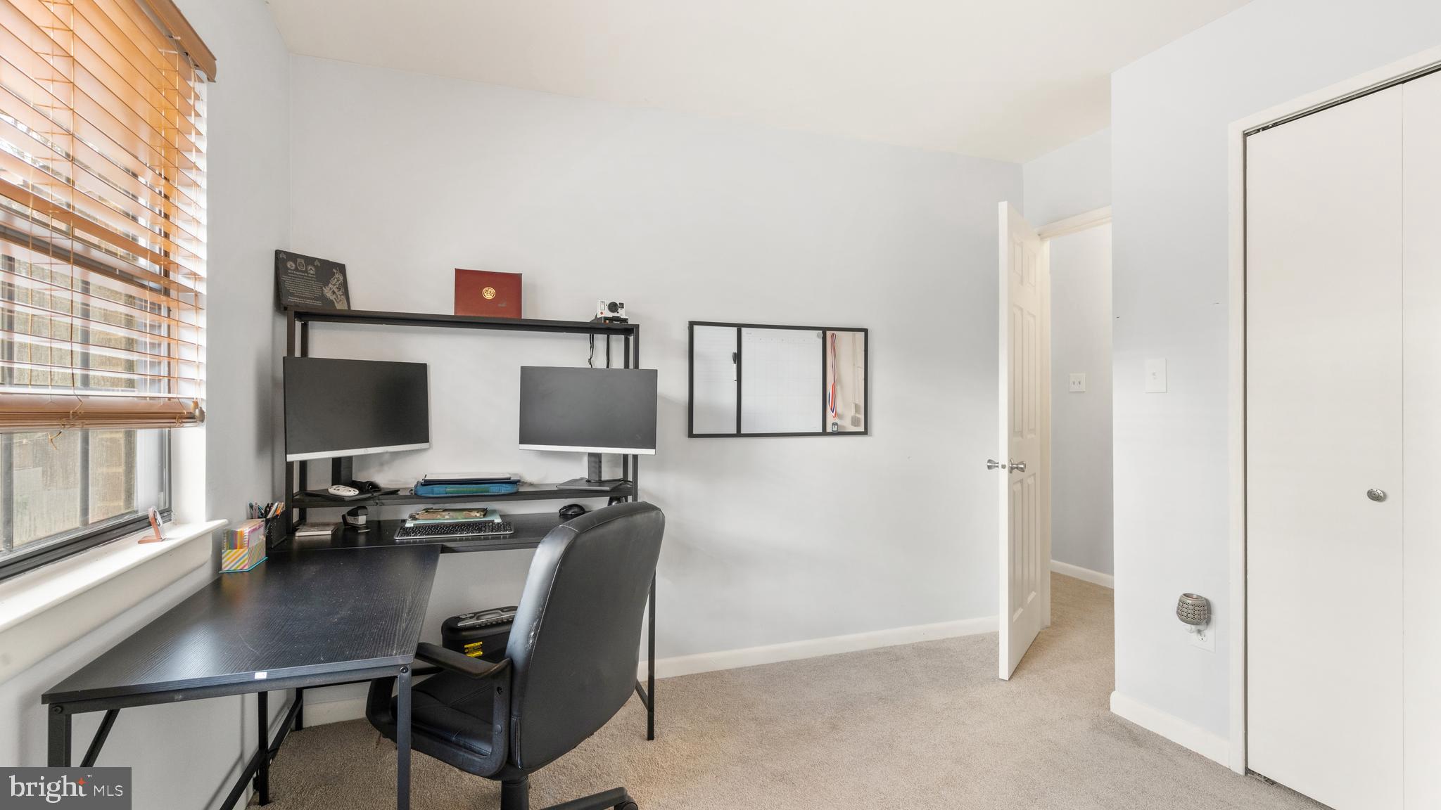 BOSTON RIDGE - Residential Lease