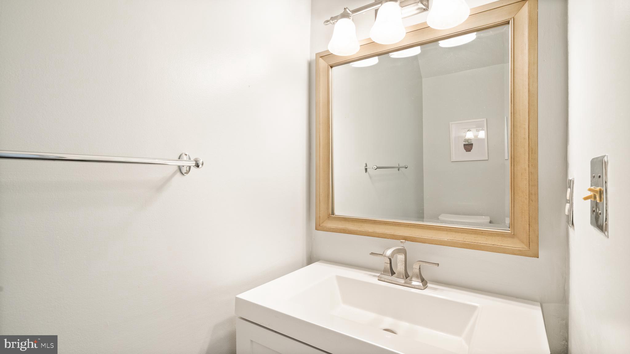 BOSTON RIDGE - Residential Lease