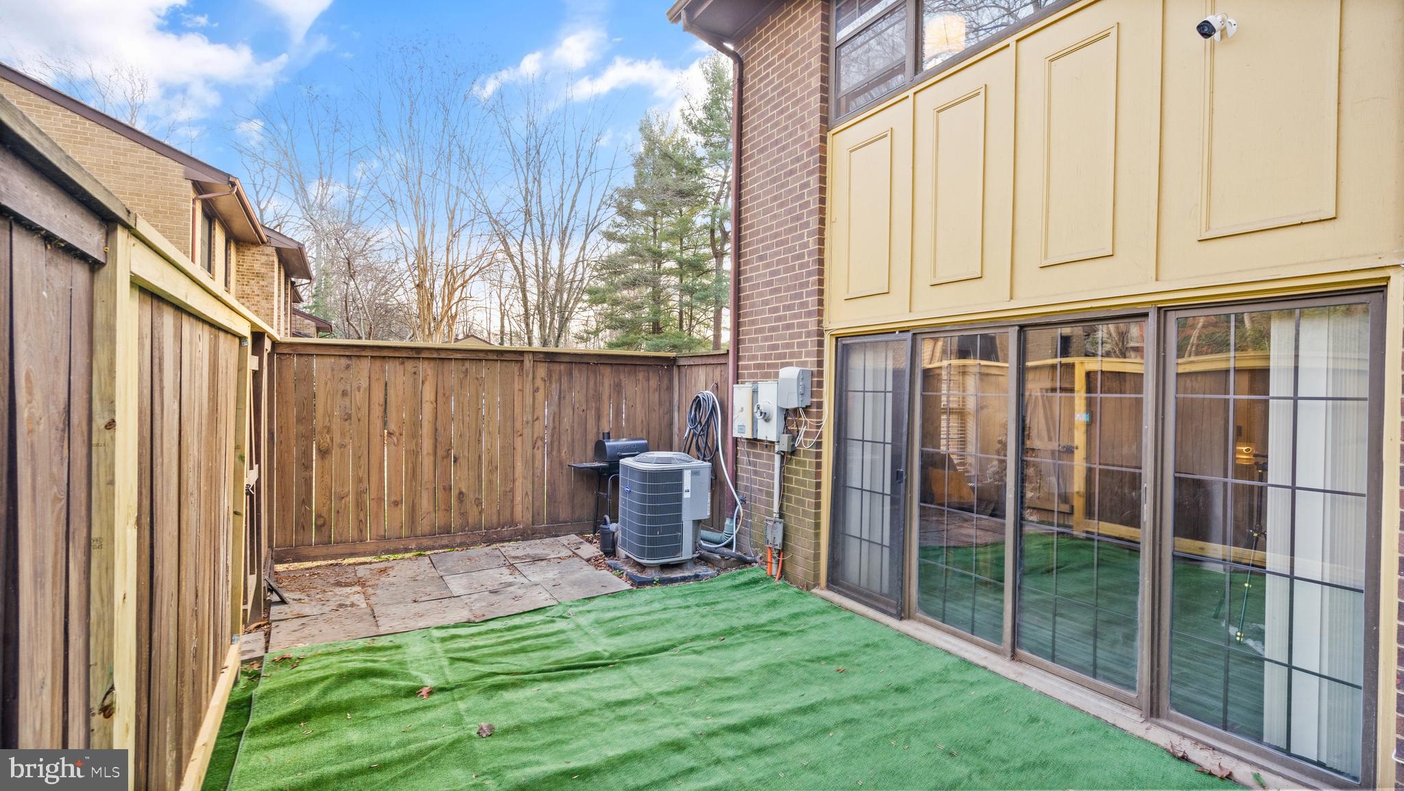 BOSTON RIDGE - Residential Lease