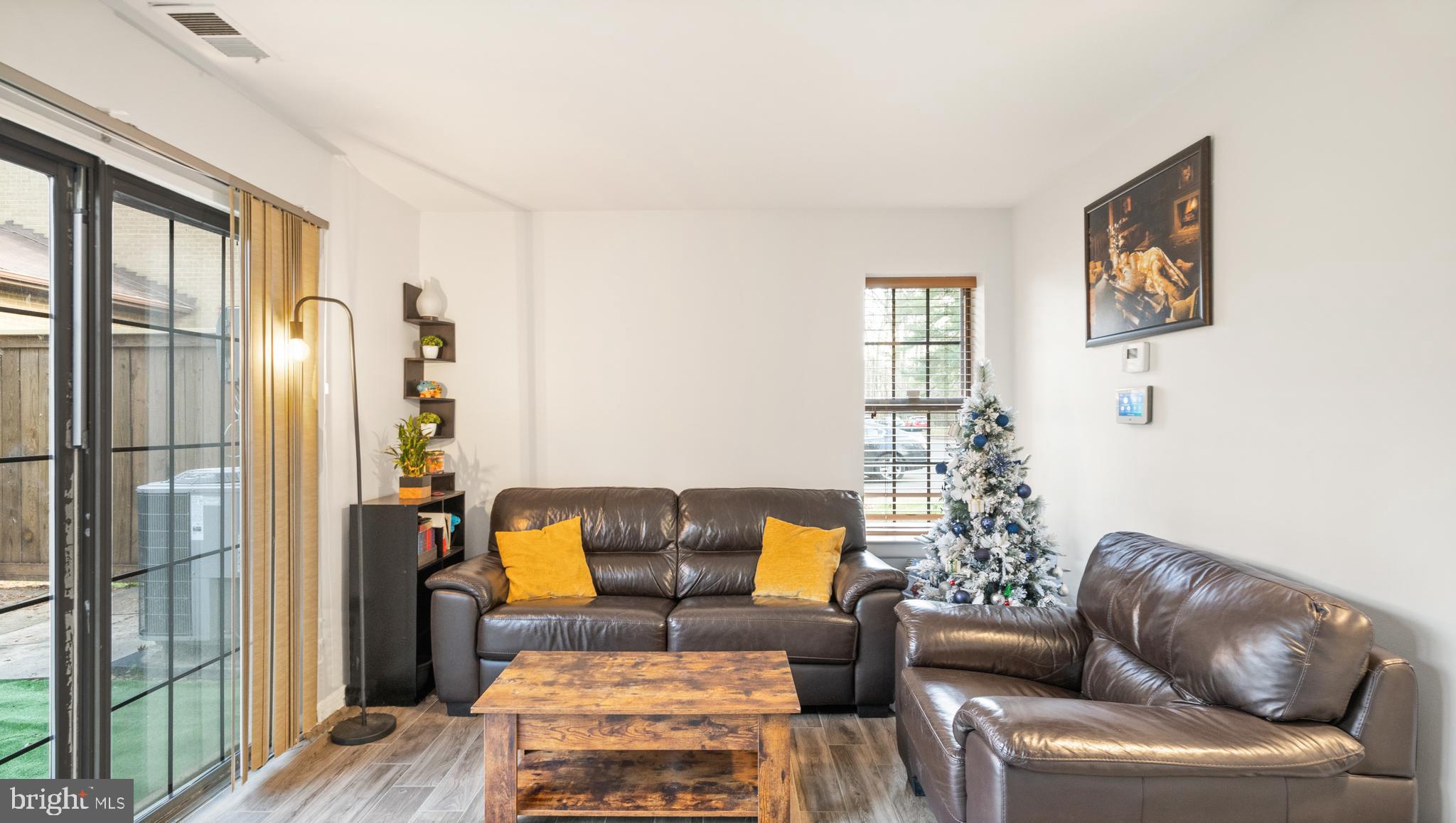 BOSTON RIDGE - Residential Lease