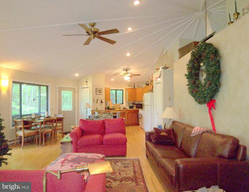 LINWOOD KNOLL - Residential