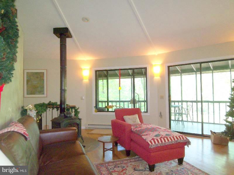 LINWOOD KNOLL - Residential