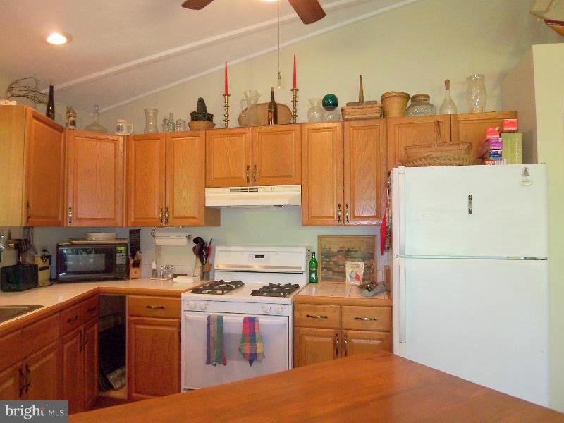 LINWOOD KNOLL - Residential