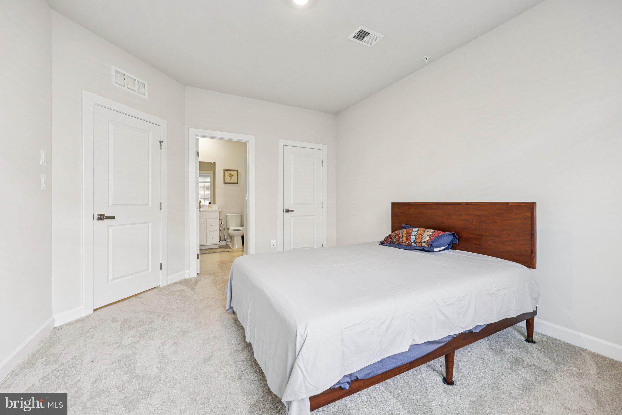 BOULEVARD VI TOWNS - Residential