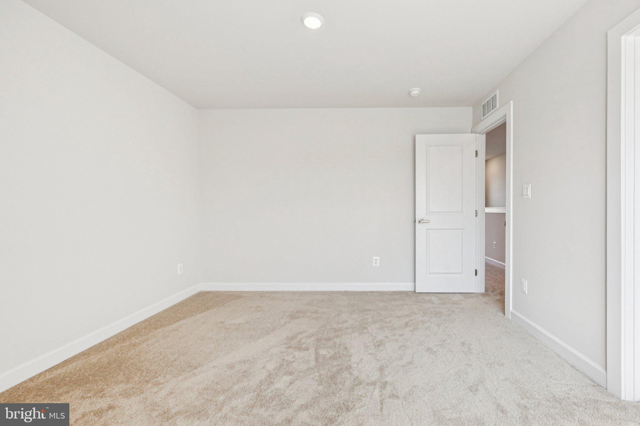 BOULEVARD VI TOWNS - Residential