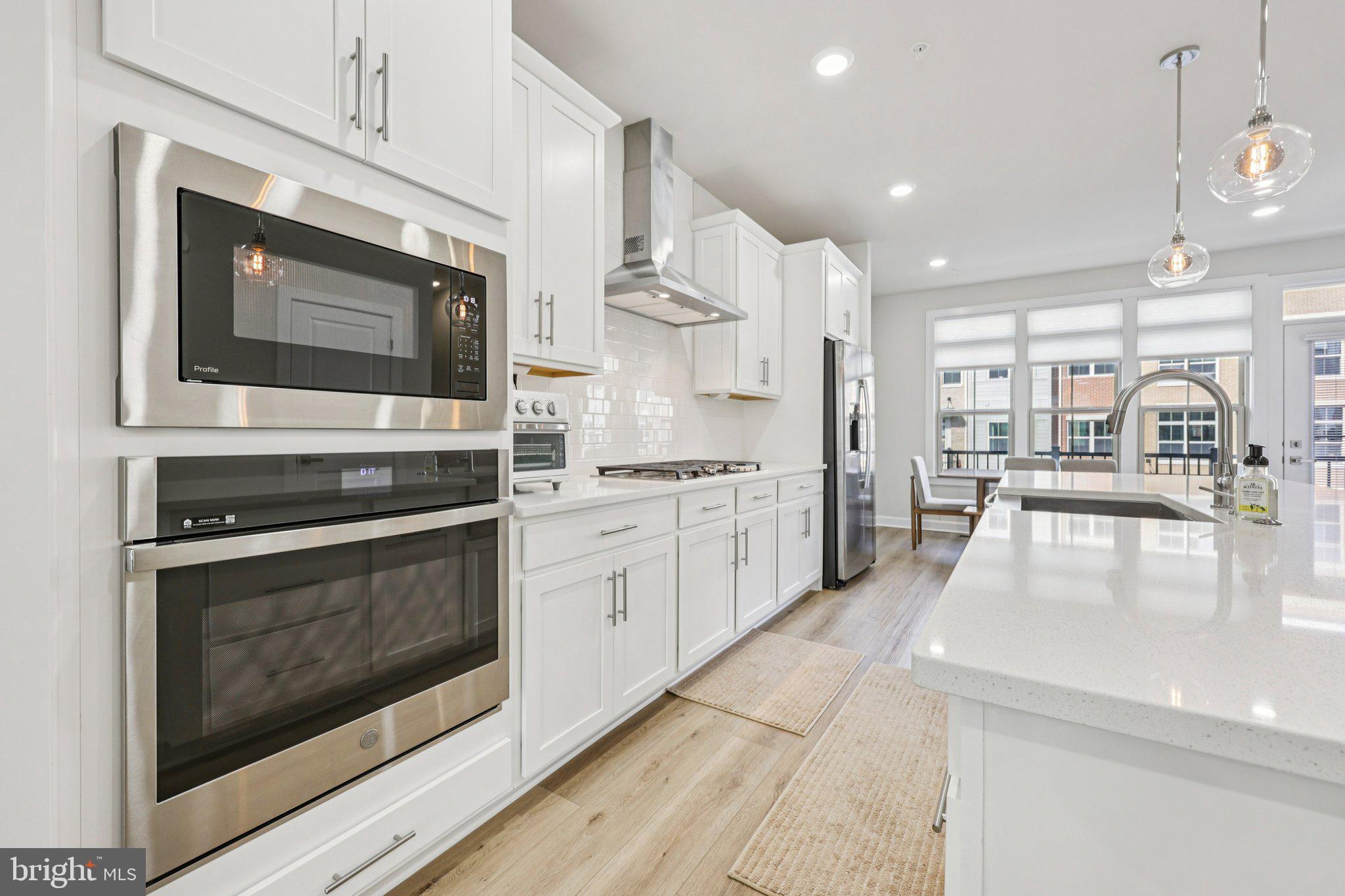 BOULEVARD VI TOWNS - Residential