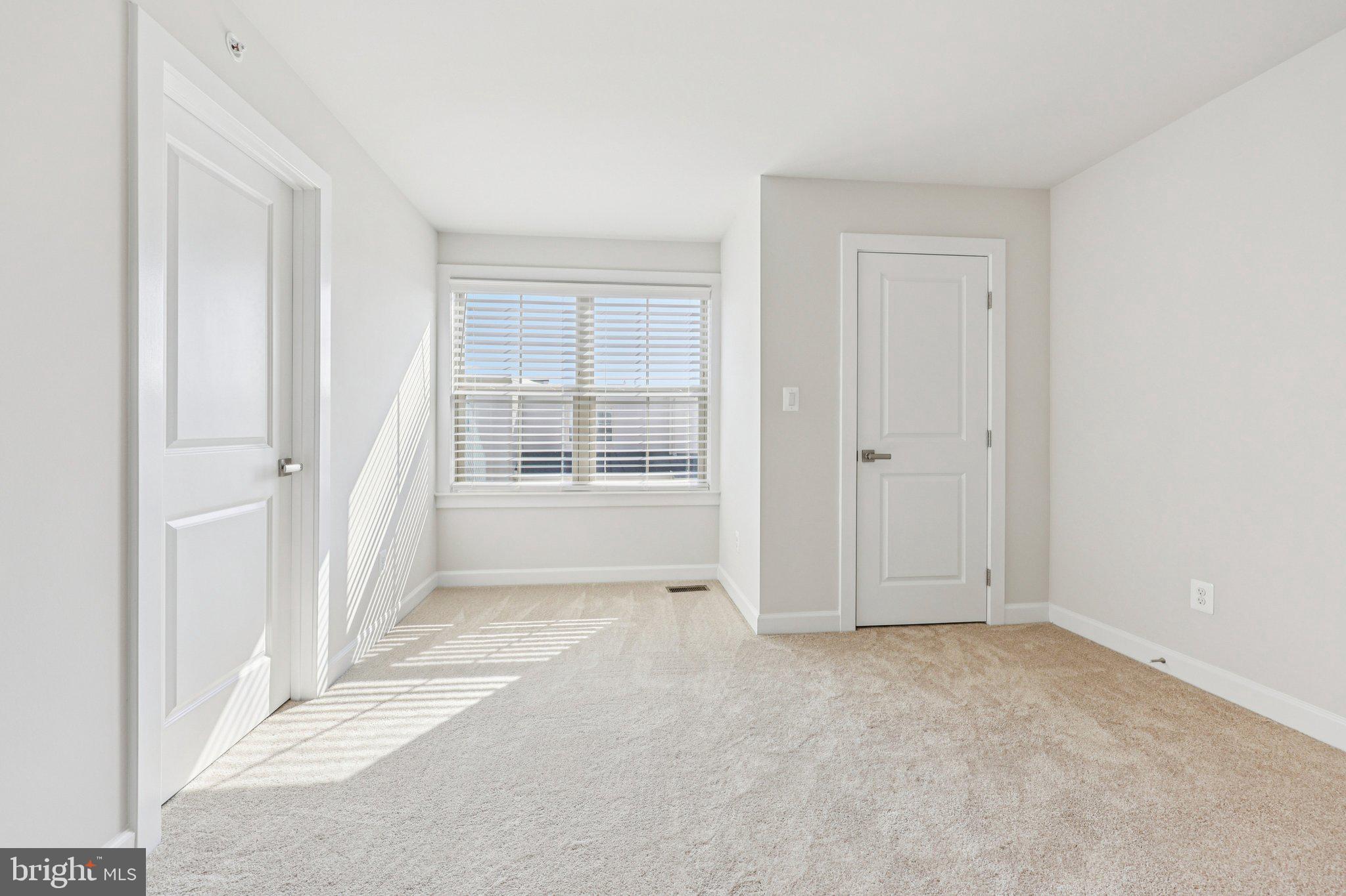 BOULEVARD VI TOWNS - Residential