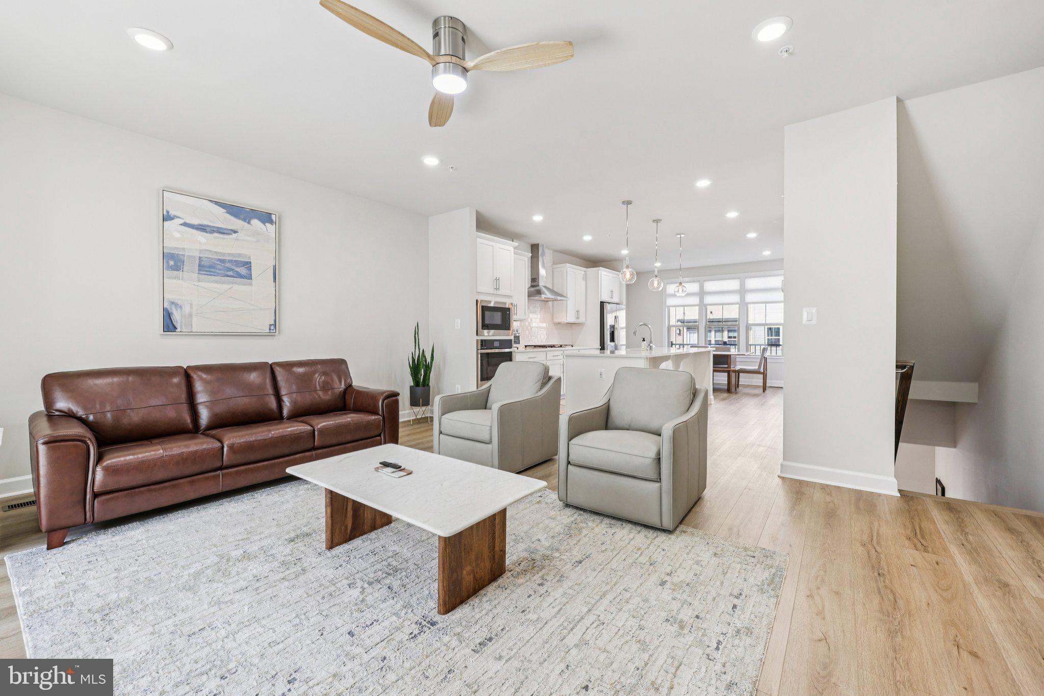 BOULEVARD VI TOWNS - Residential