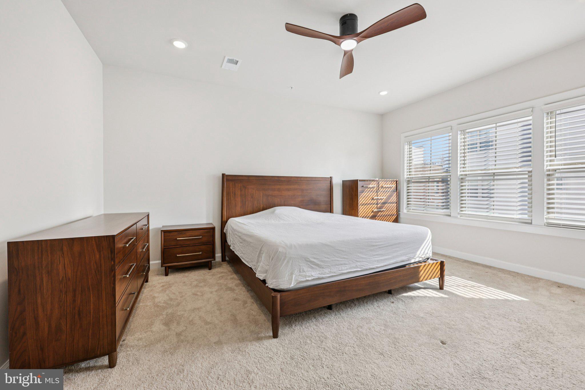 BOULEVARD VI TOWNS - Residential