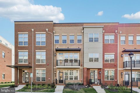 Townhouse For Sale - 3821 Tussica Way<br/> Fairfax City County, FAIRFAX, VA 22030