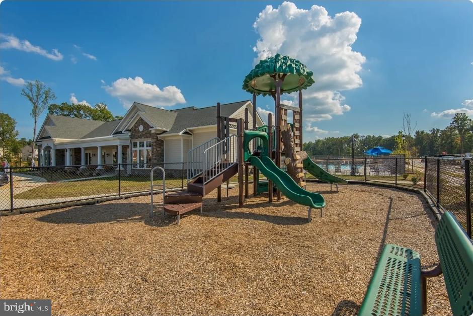 RAPPAHANNOCK LANDING - Residential Lease