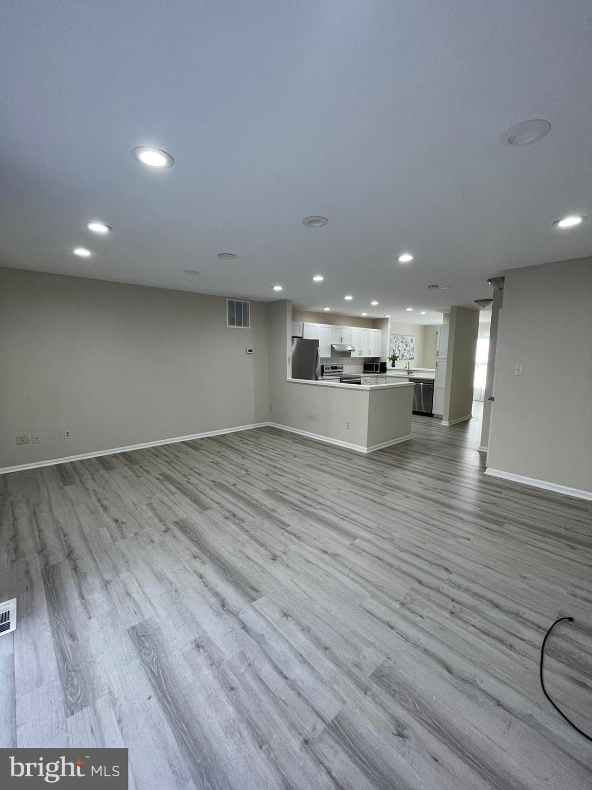 CENTREVILLE GREEN - Residential Lease