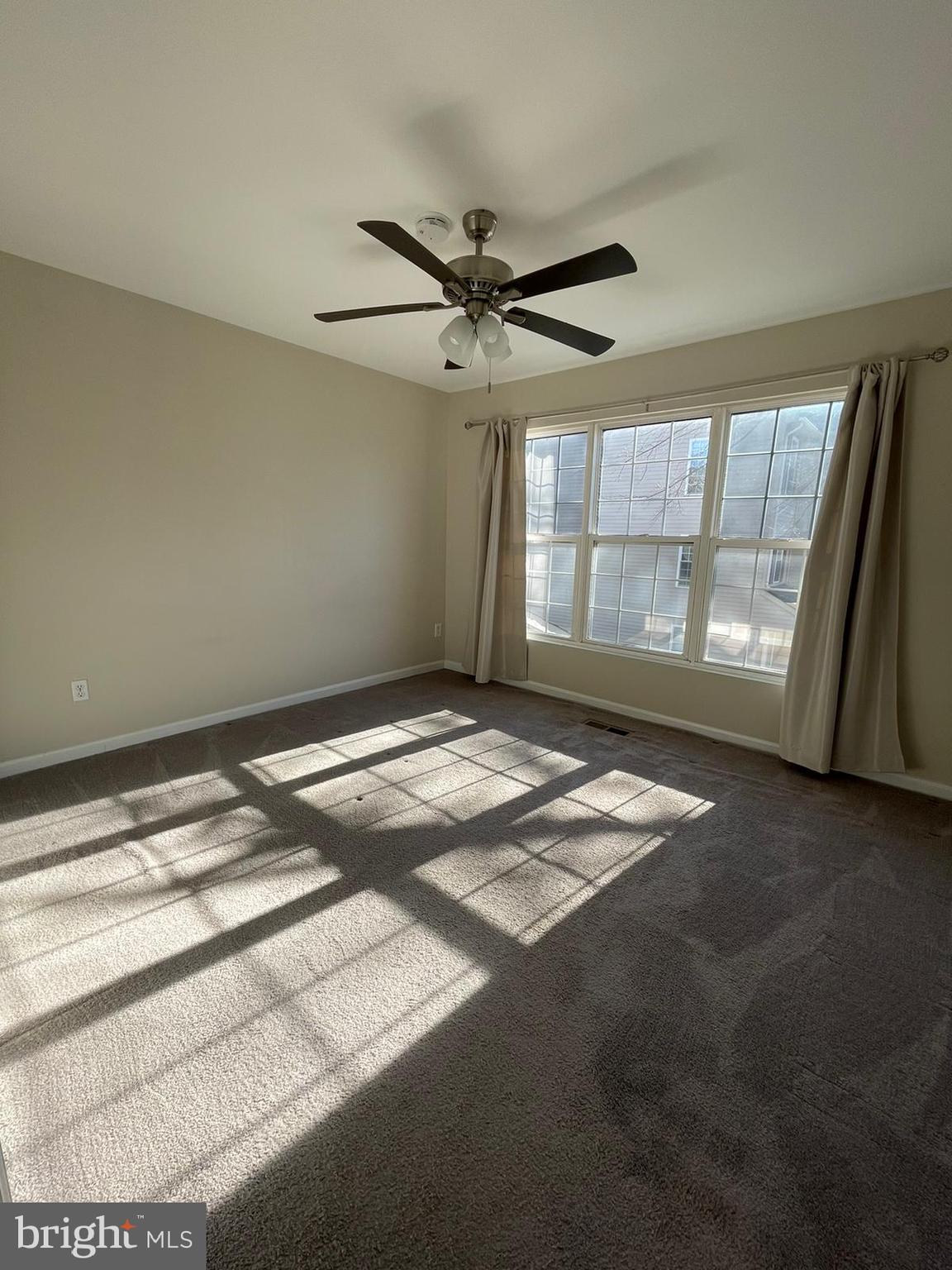 CENTREVILLE GREEN - Residential Lease