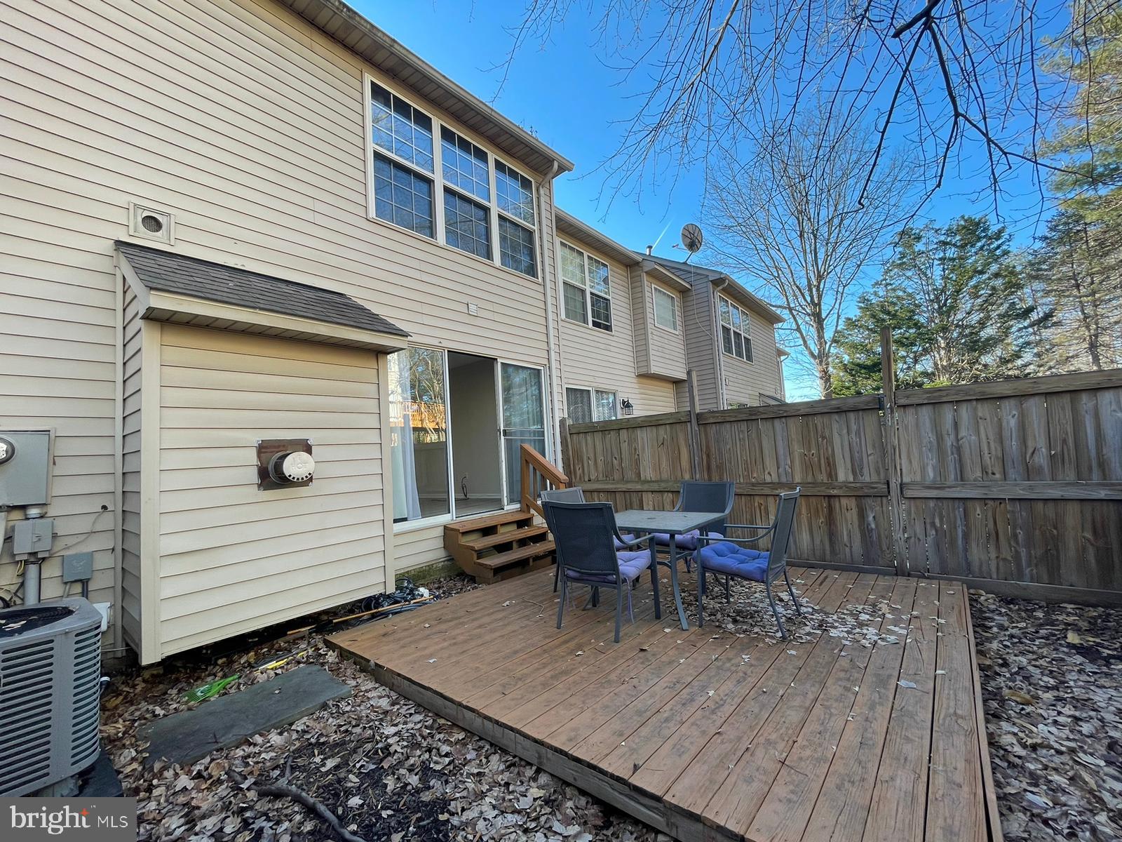 CENTREVILLE GREEN - Residential Lease