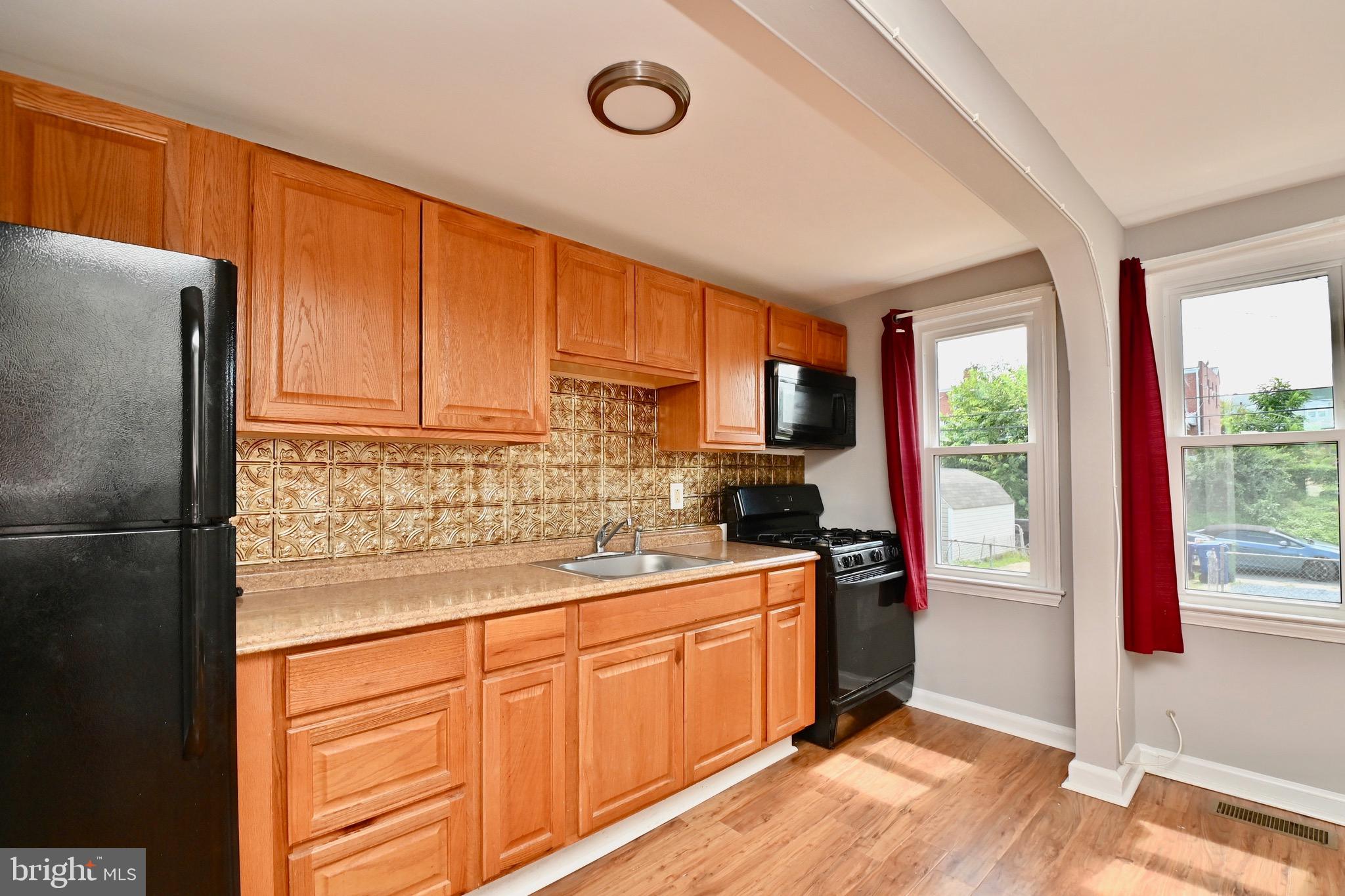 VIOLETVILLE - Residential Lease