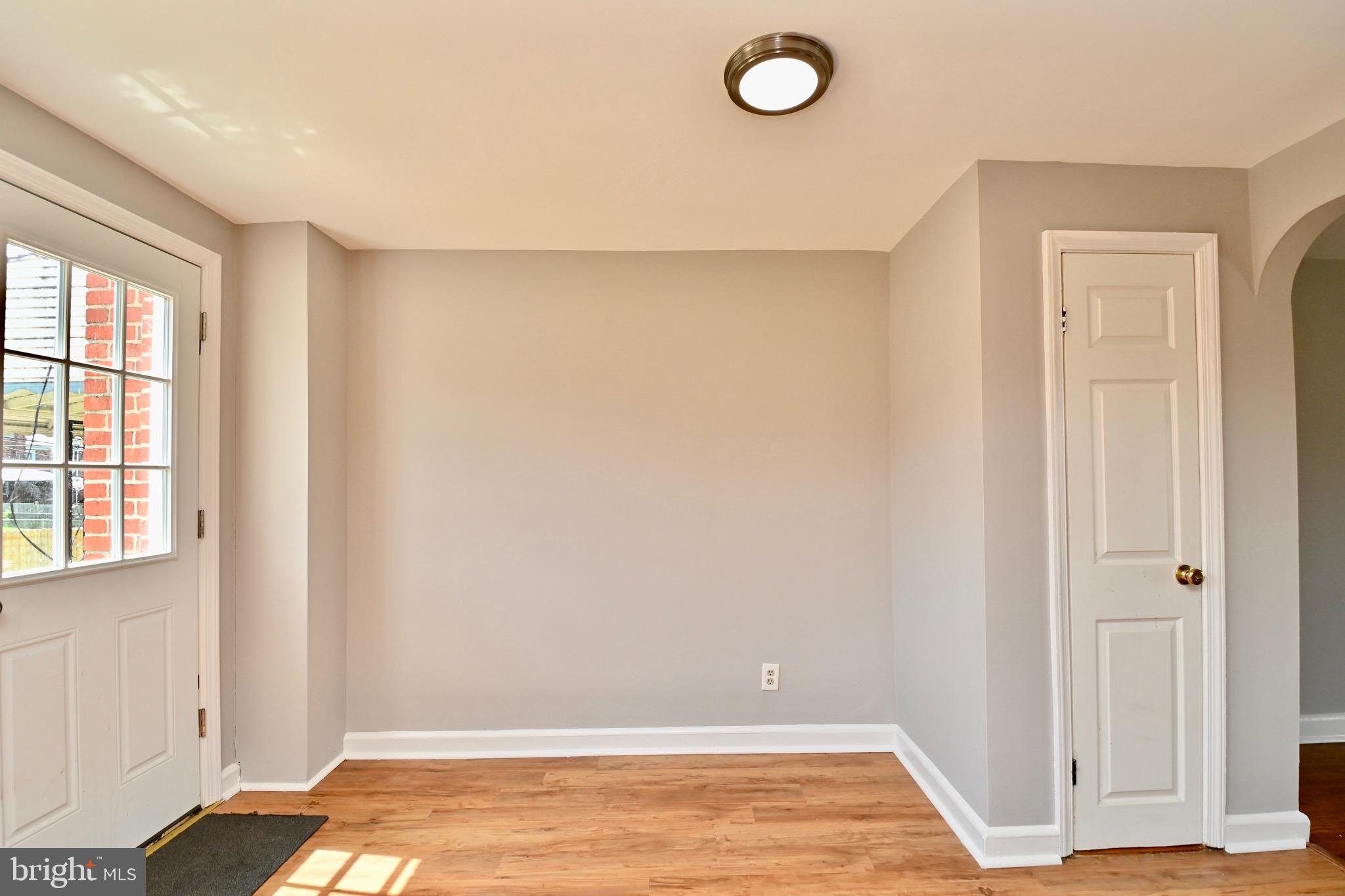 VIOLETVILLE - Residential Lease