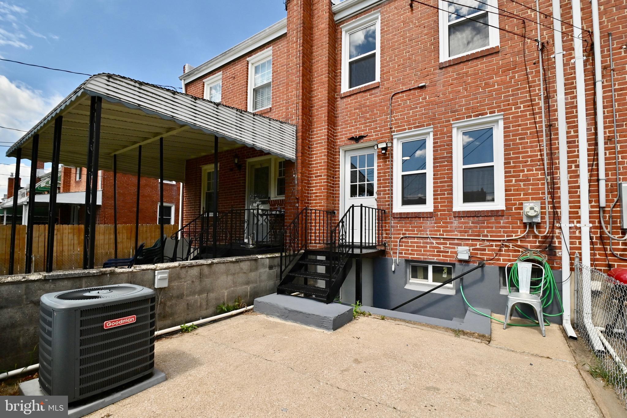 VIOLETVILLE - Residential Lease