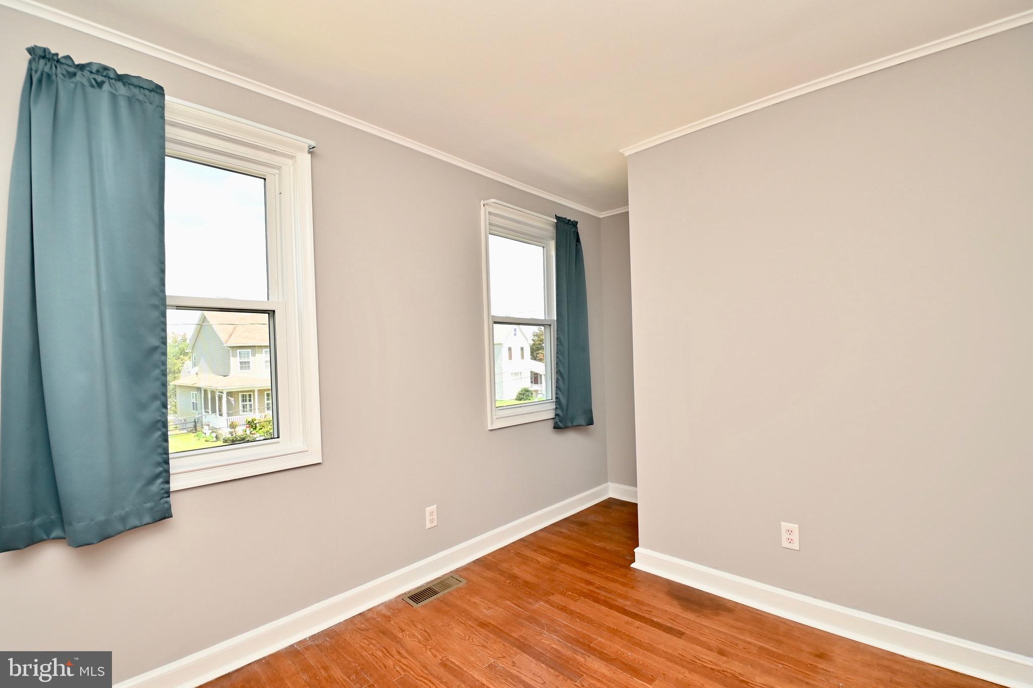 VIOLETVILLE - Residential Lease