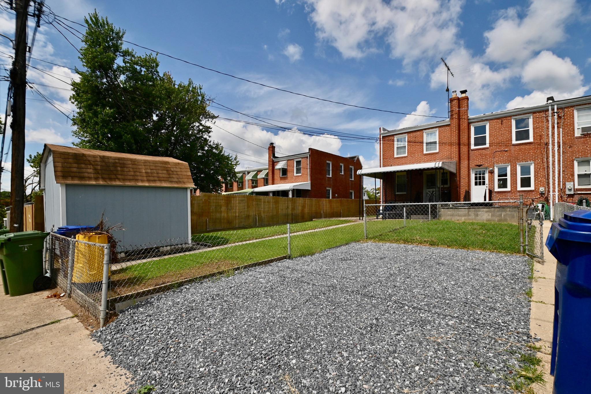 VIOLETVILLE - Residential Lease