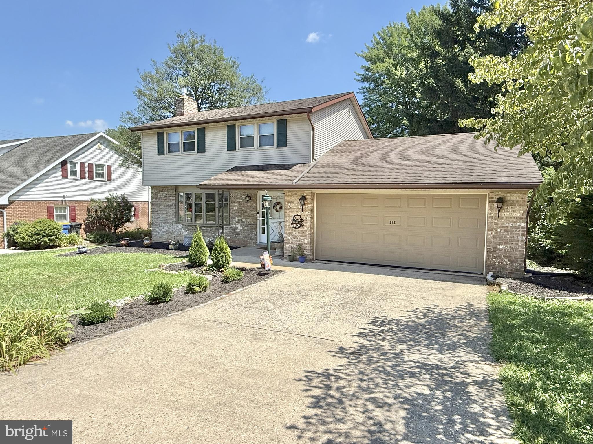 385 FOLKSTONE WAY