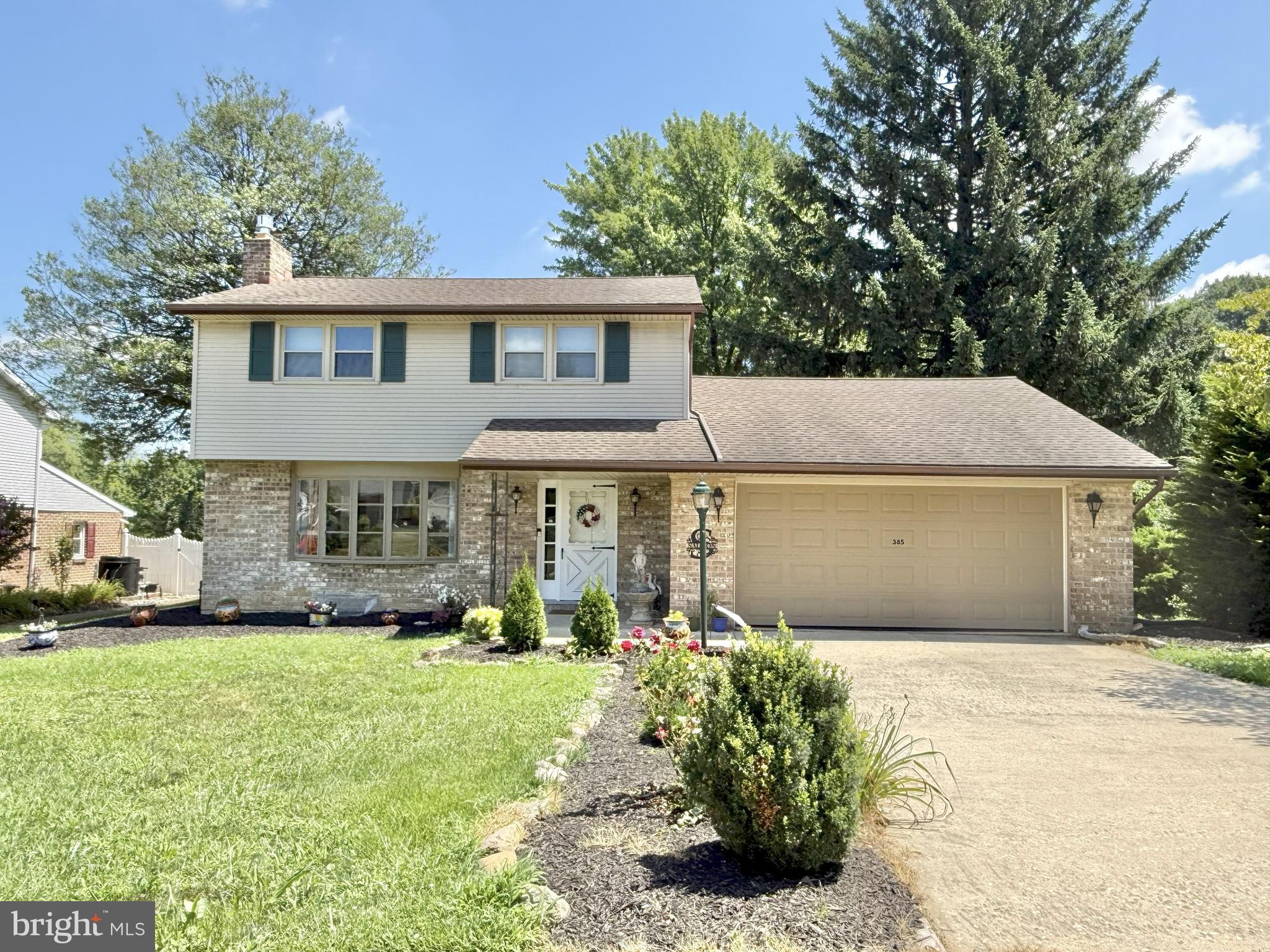 385 FOLKSTONE WAY