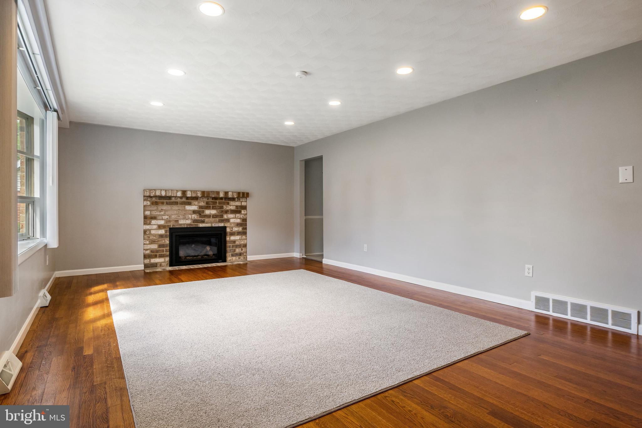 PENN OAKS - Residential